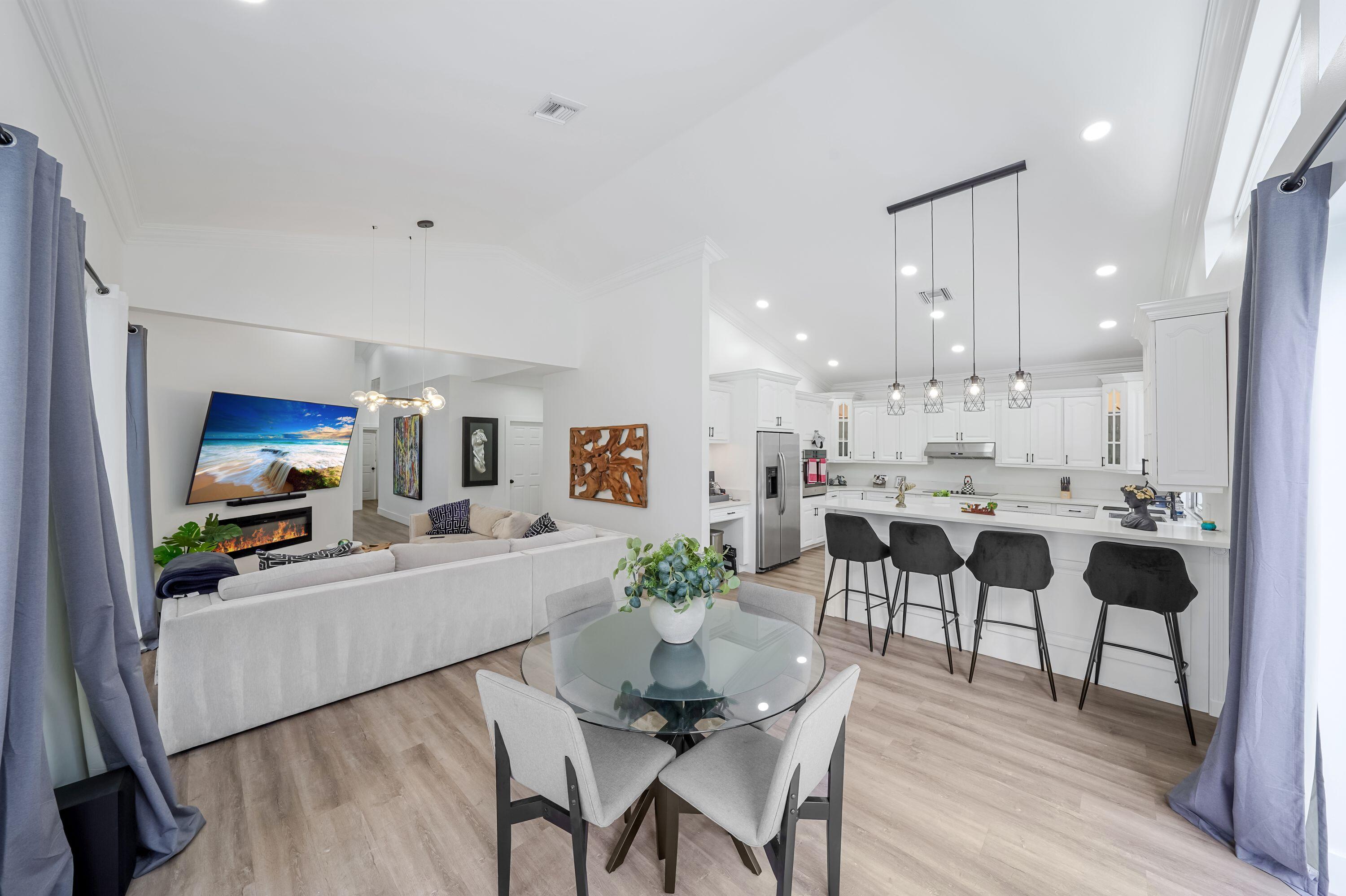 12499 Classic, Coral Springs FL 33071