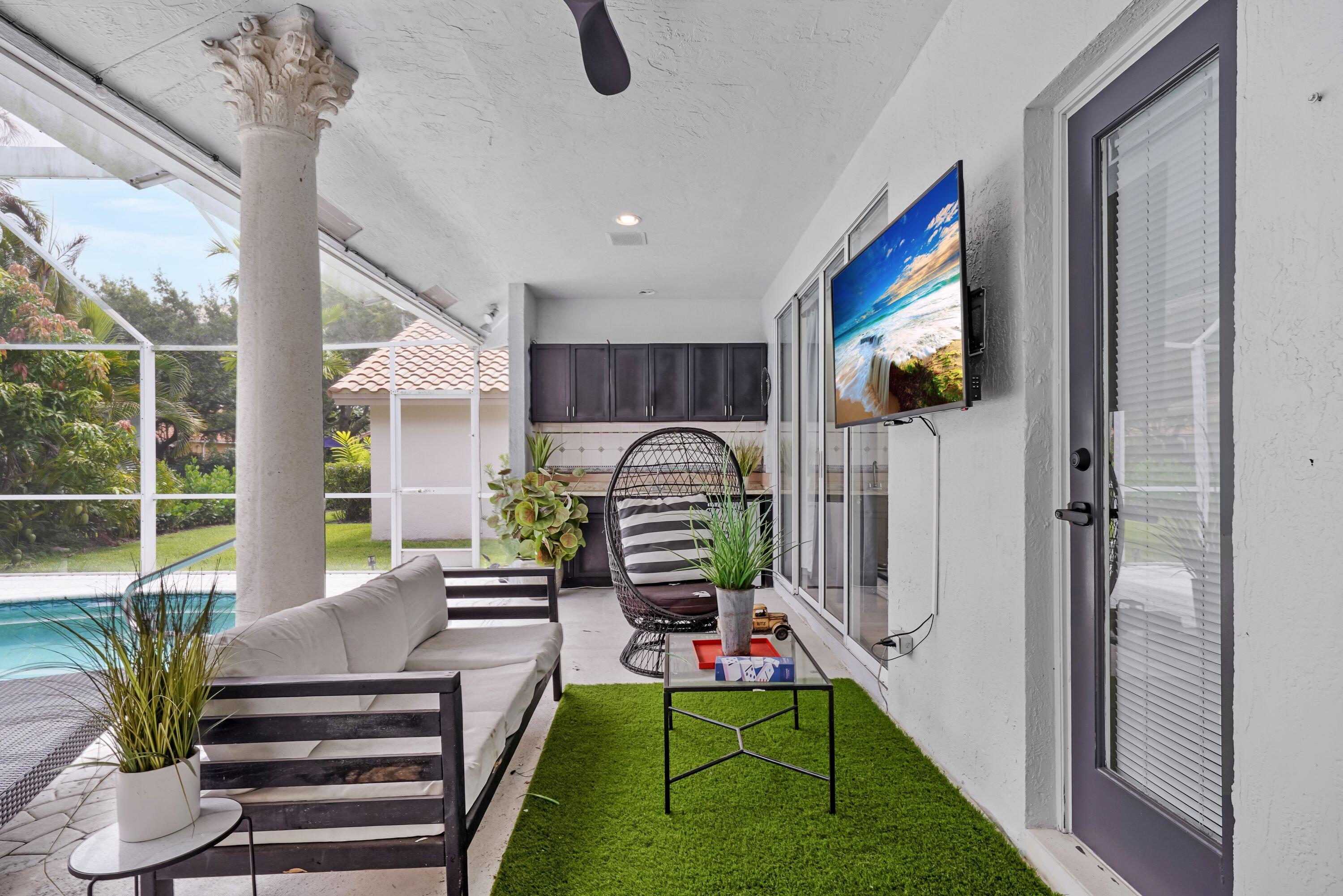 12499 Classic, Coral Springs FL 33071