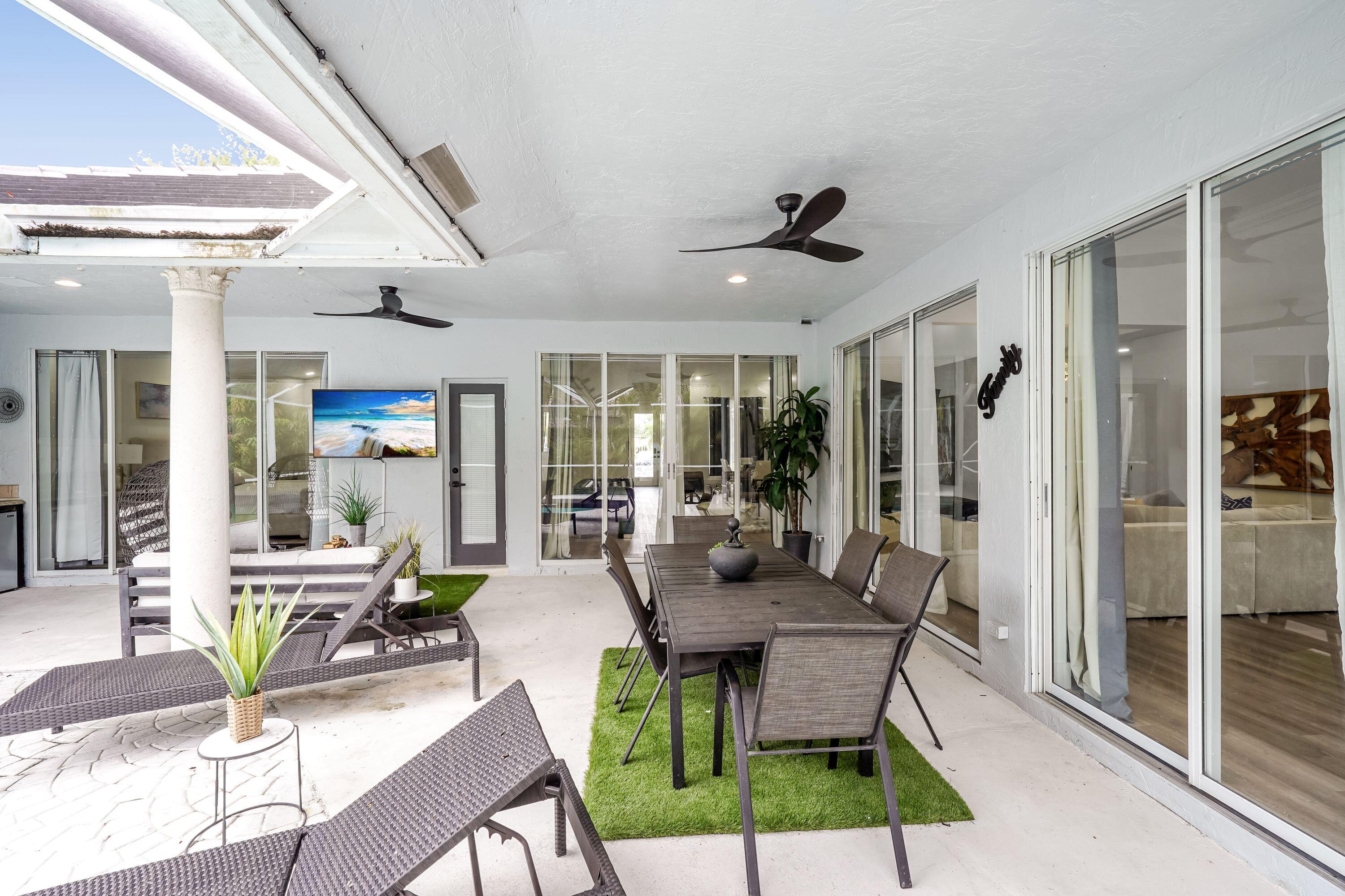 12499 Classic, Coral Springs FL 33071