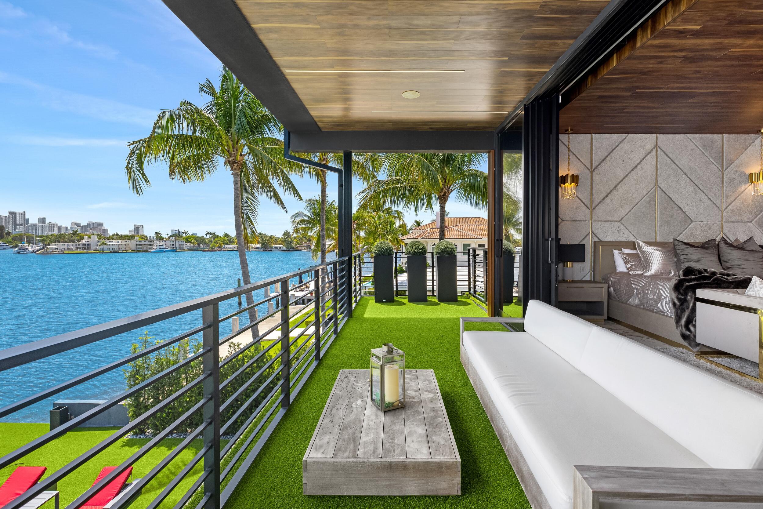 733 Middle River, Fort Lauderdale FL 33304