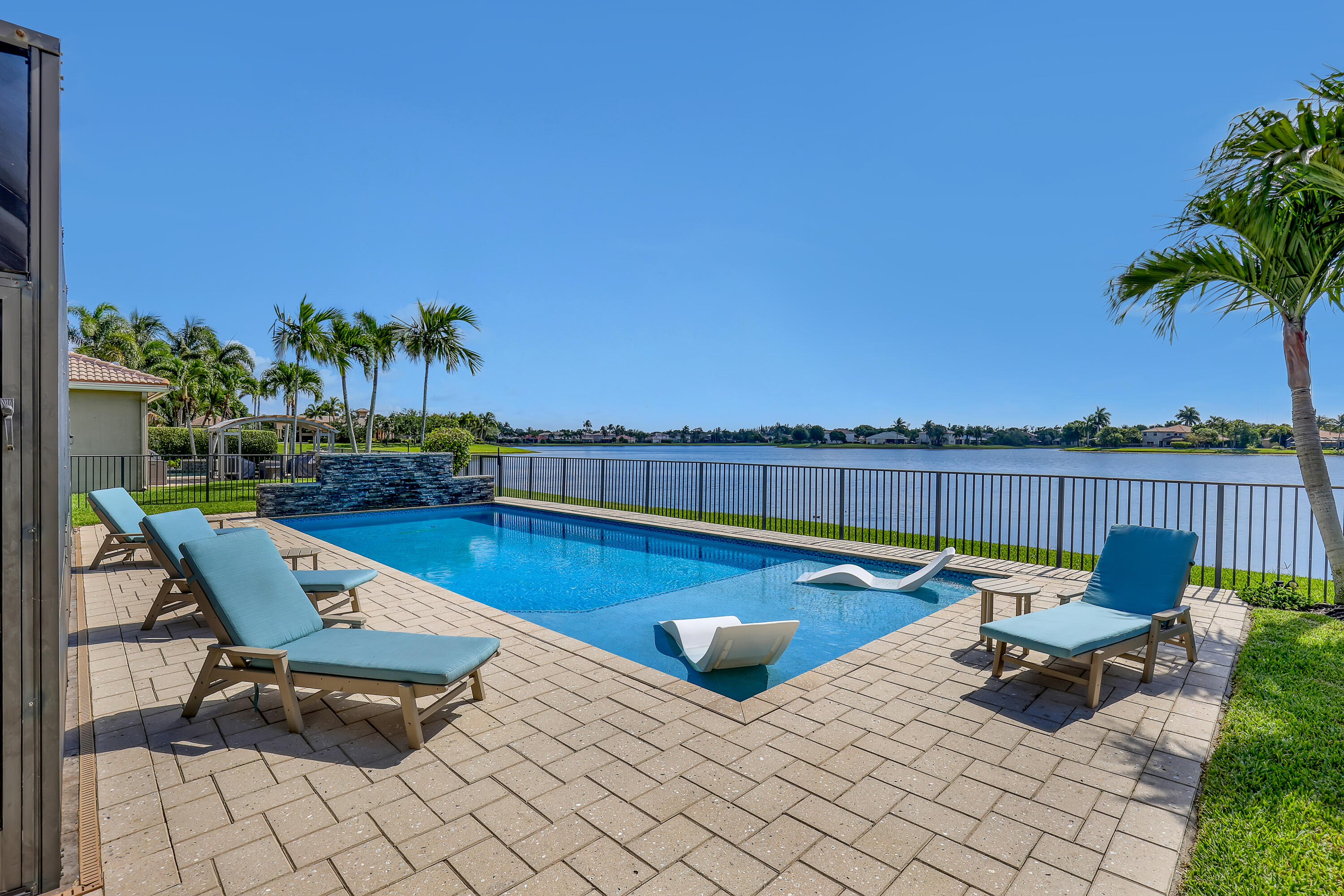 1436 Stonehaven Estates, West Palm Beach FL 33411