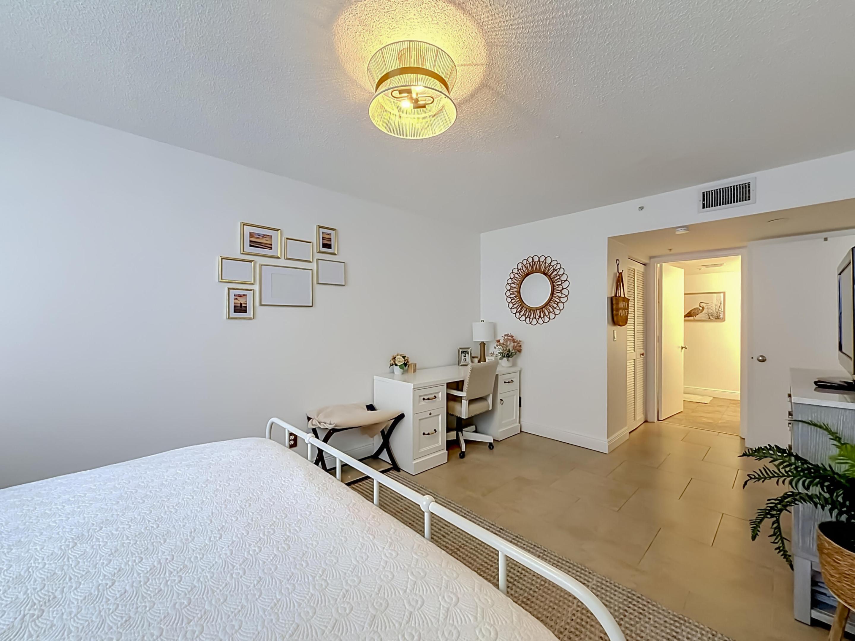 1341 SE 3rd #210, Dania Beach FL 33004