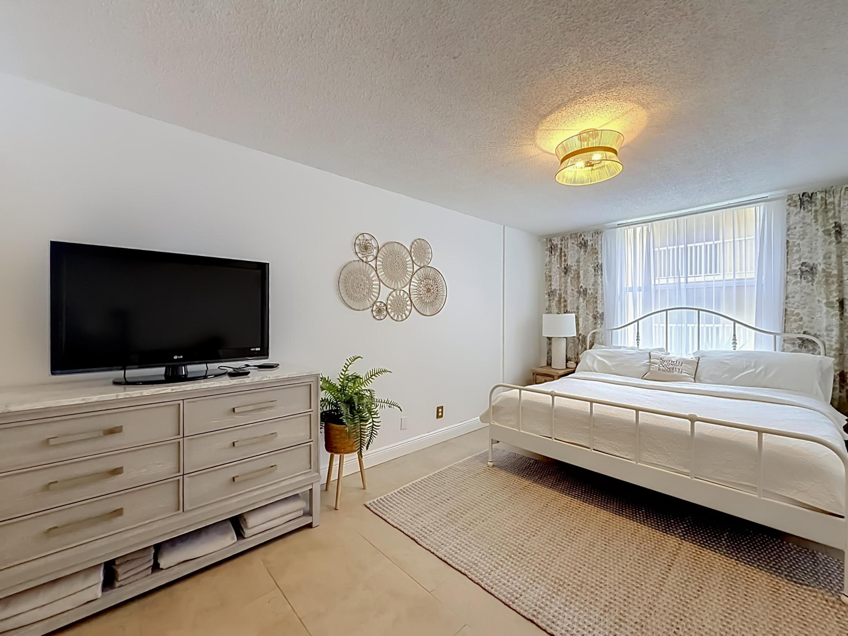 1341 SE 3rd #210, Dania Beach FL 33004