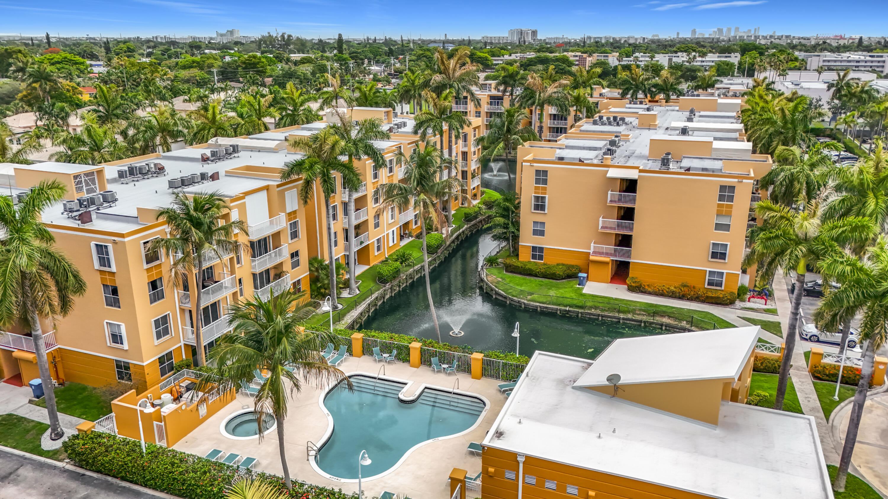 1341 SE 3rd #210, Dania Beach FL 33004