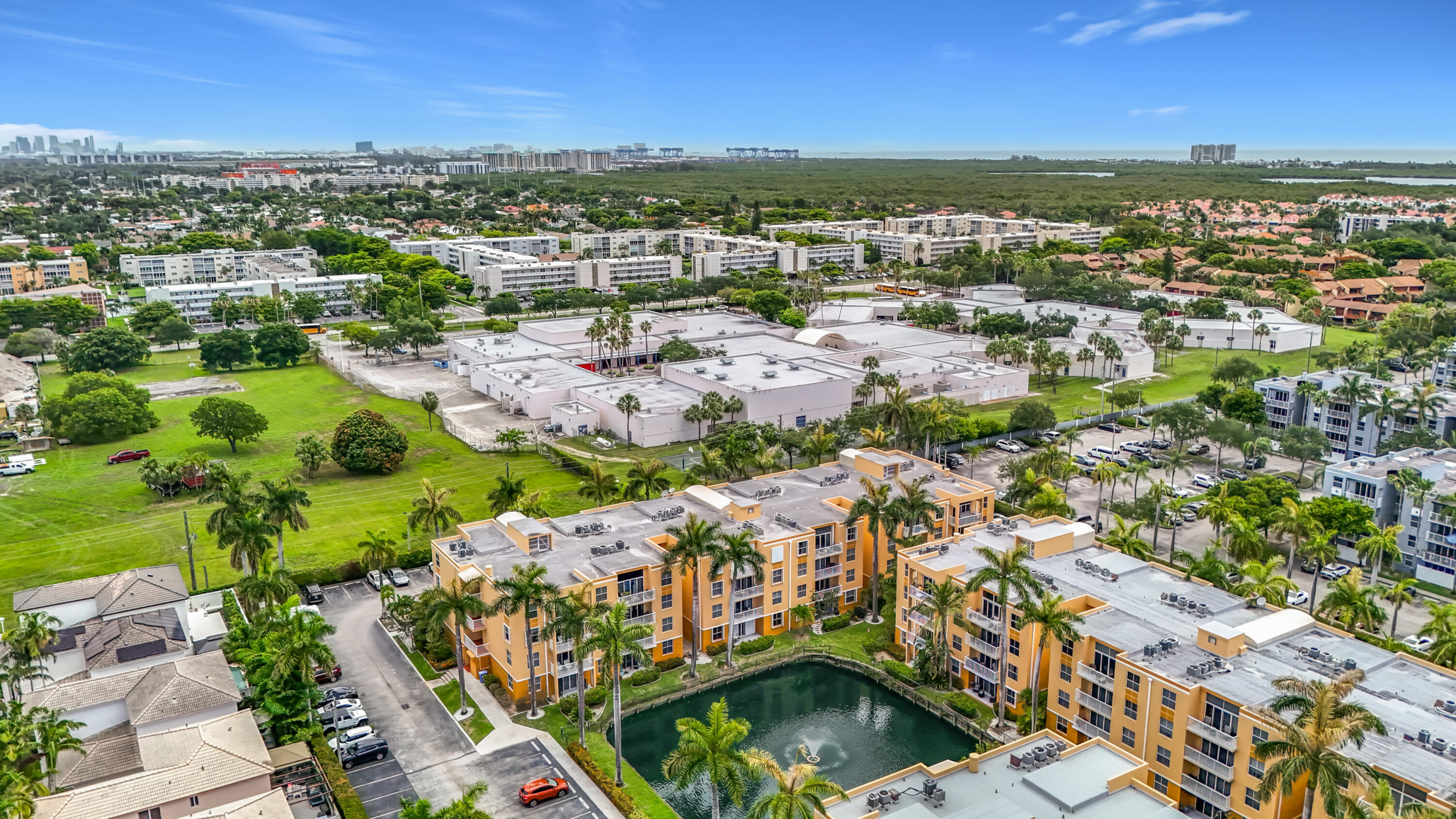 1341 SE 3rd #210, Dania Beach FL 33004