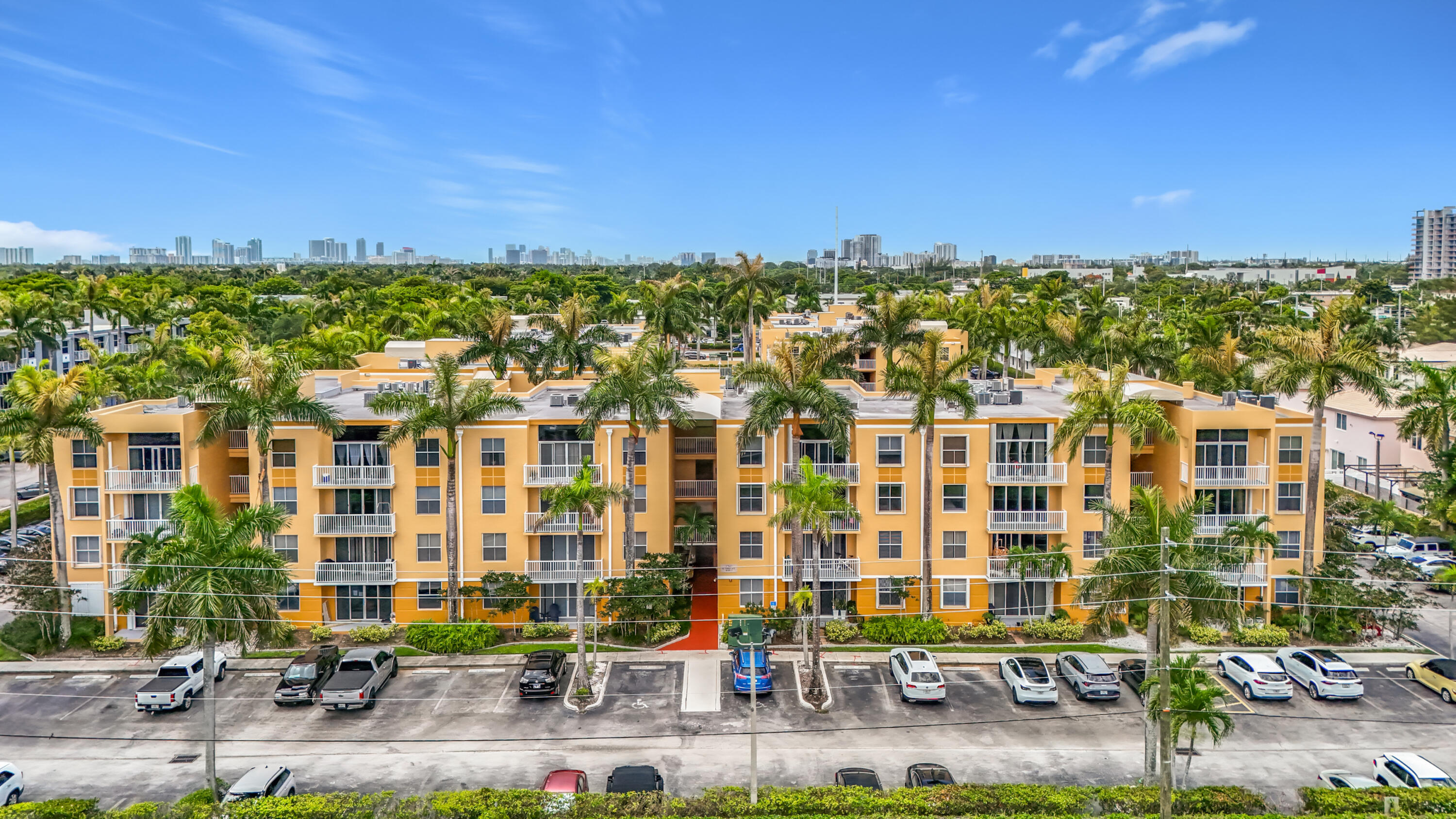1341 SE 3rd #210, Dania Beach FL 33004