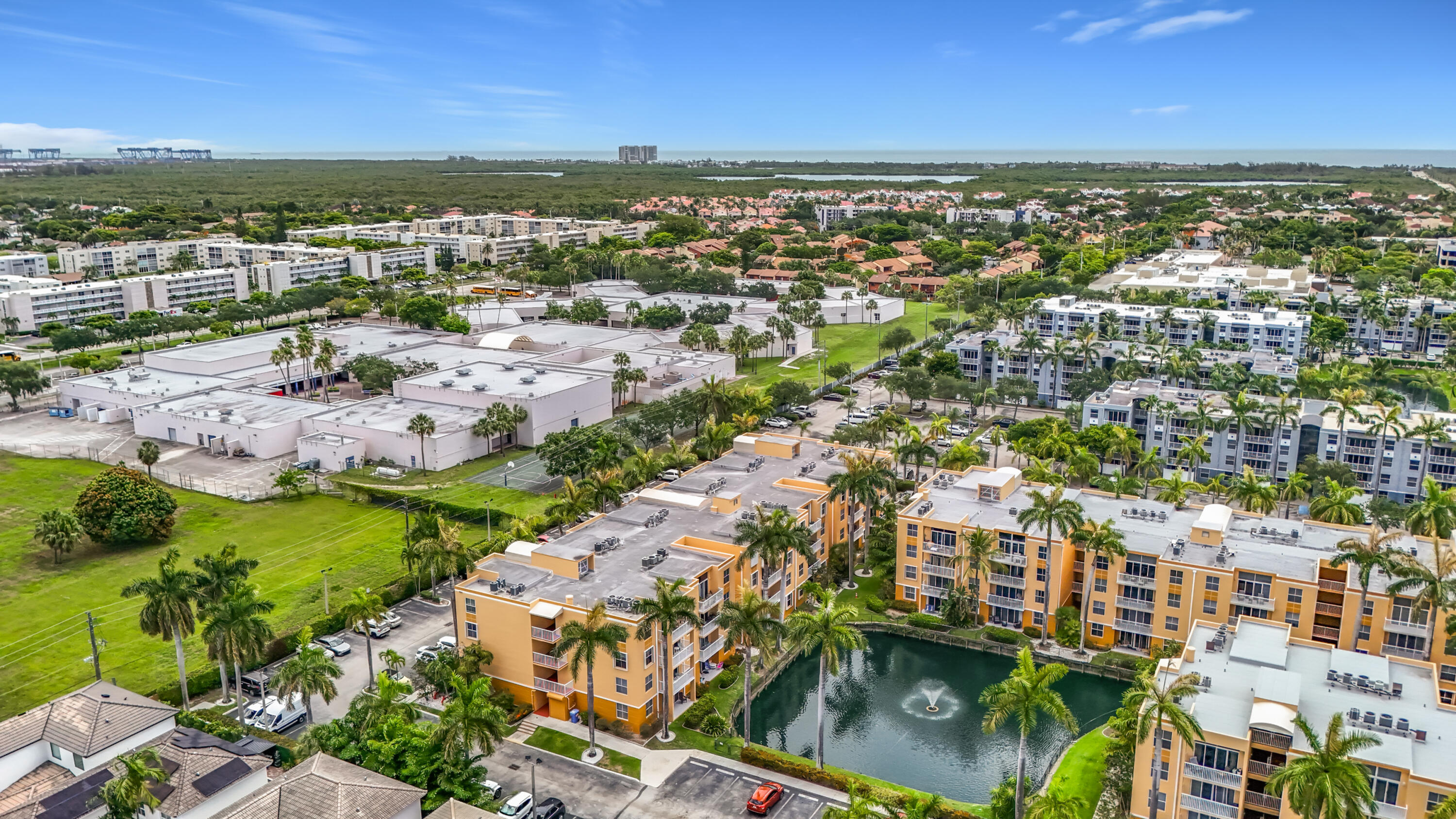 1341 SE 3rd #210, Dania Beach FL 33004