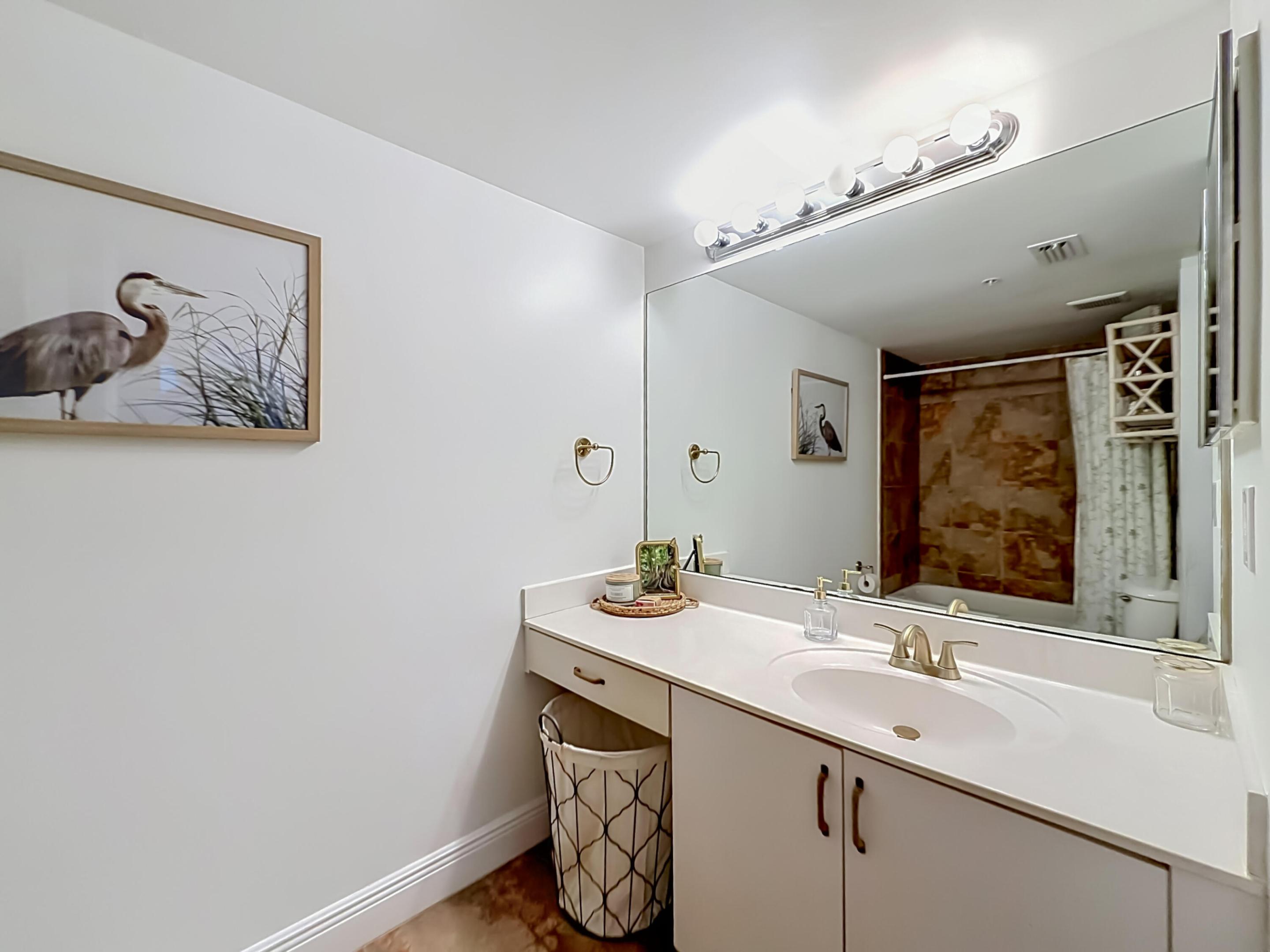 1341 SE 3rd #210, Dania Beach FL 33004
