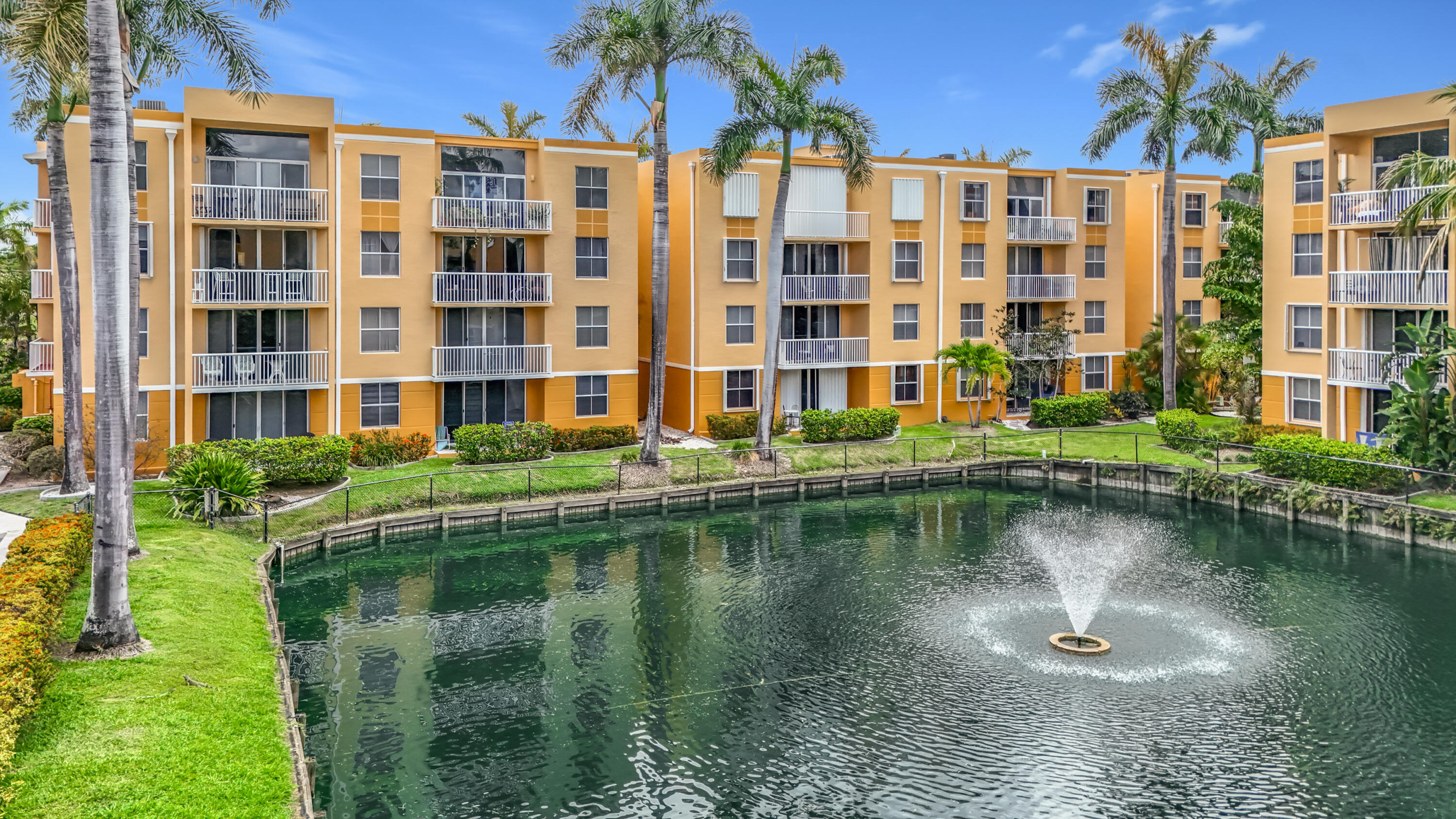 1341 SE 3rd #210, Dania Beach FL 33004