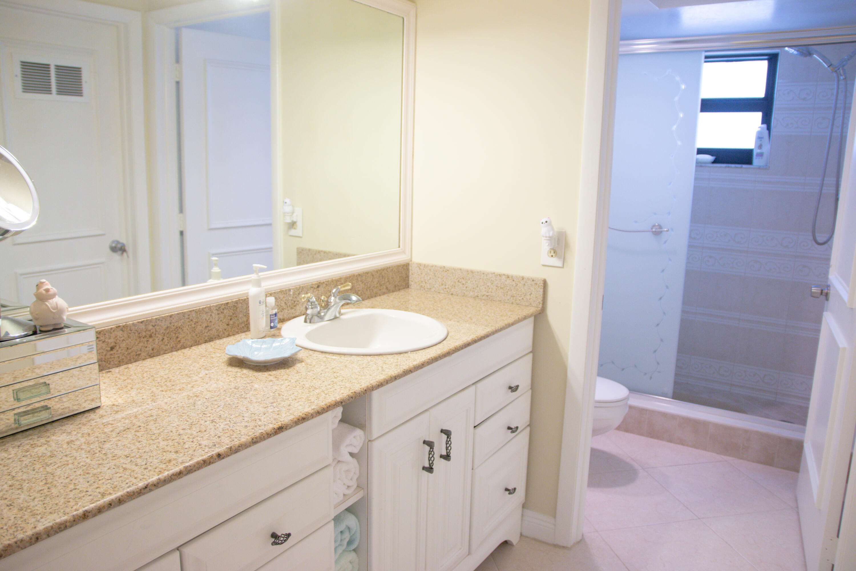 277 N Ocean #304, Boca Raton FL 33432