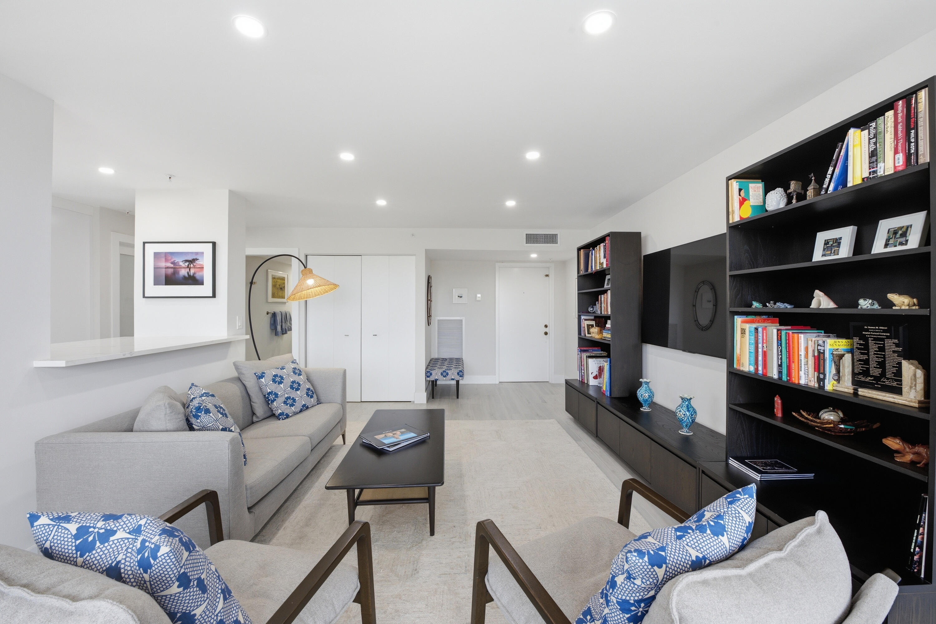 7768 Lakeside #515, Boca Raton FL 33434