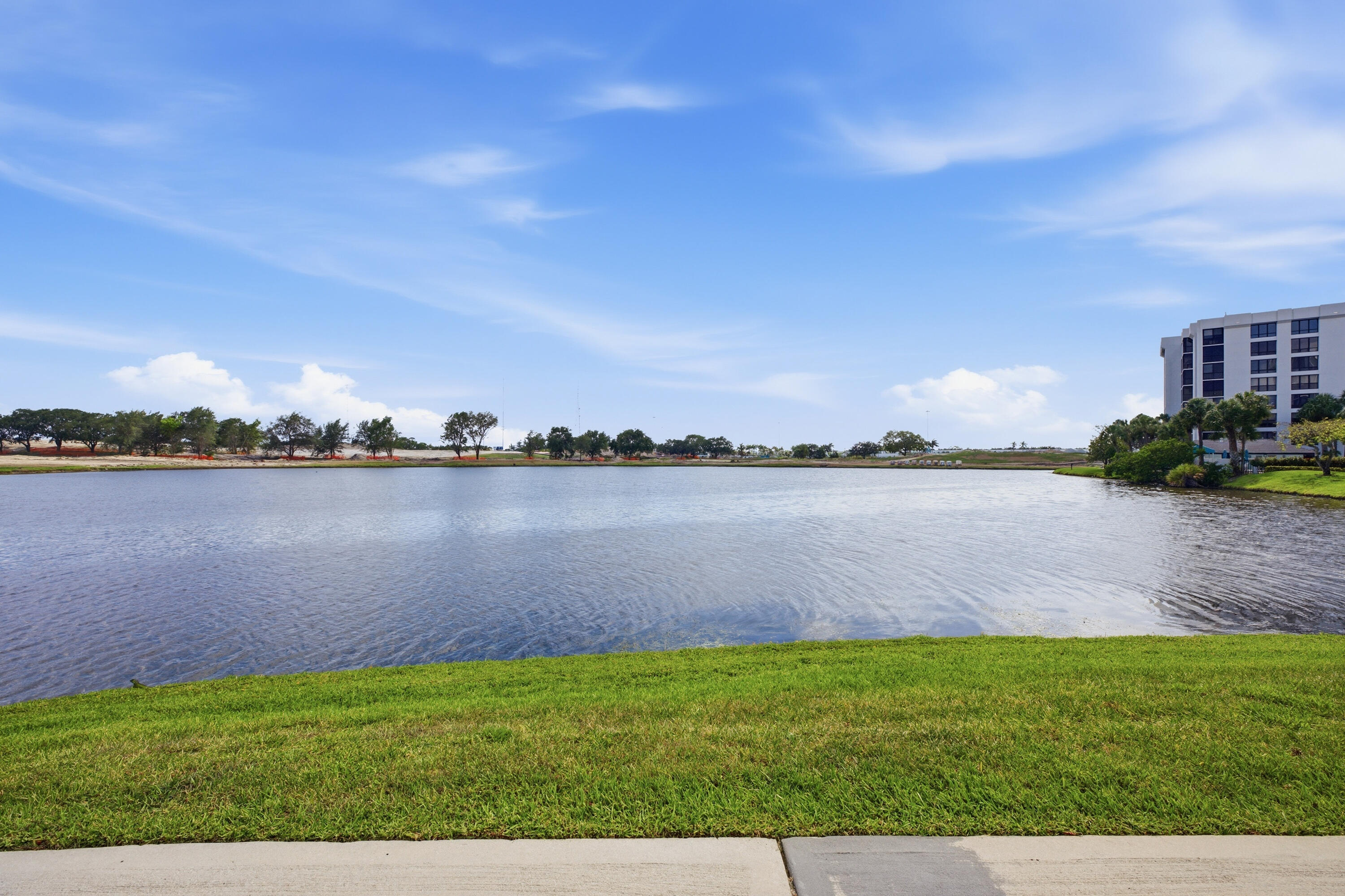 7768 Lakeside #515, Boca Raton FL 33434