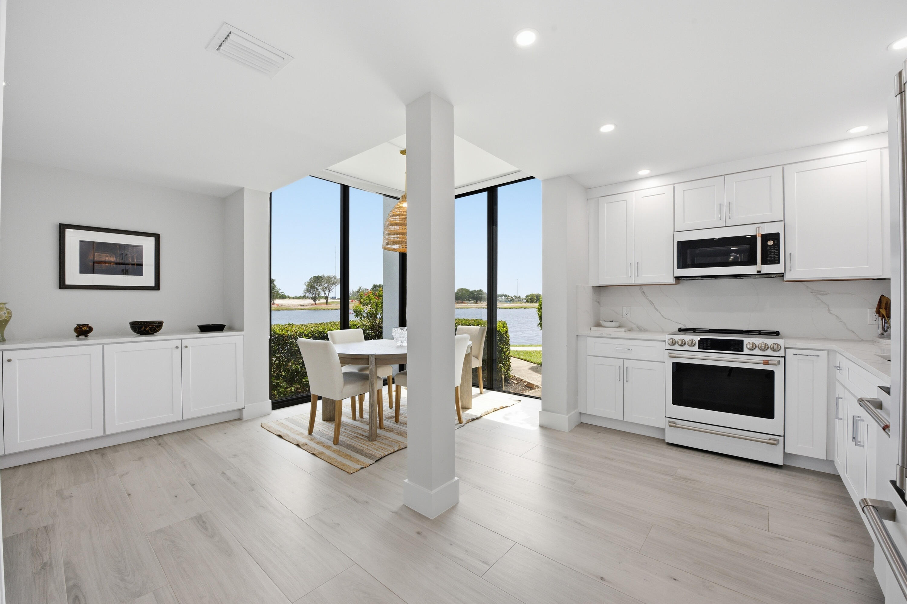 7768 Lakeside #515, Boca Raton FL 33434