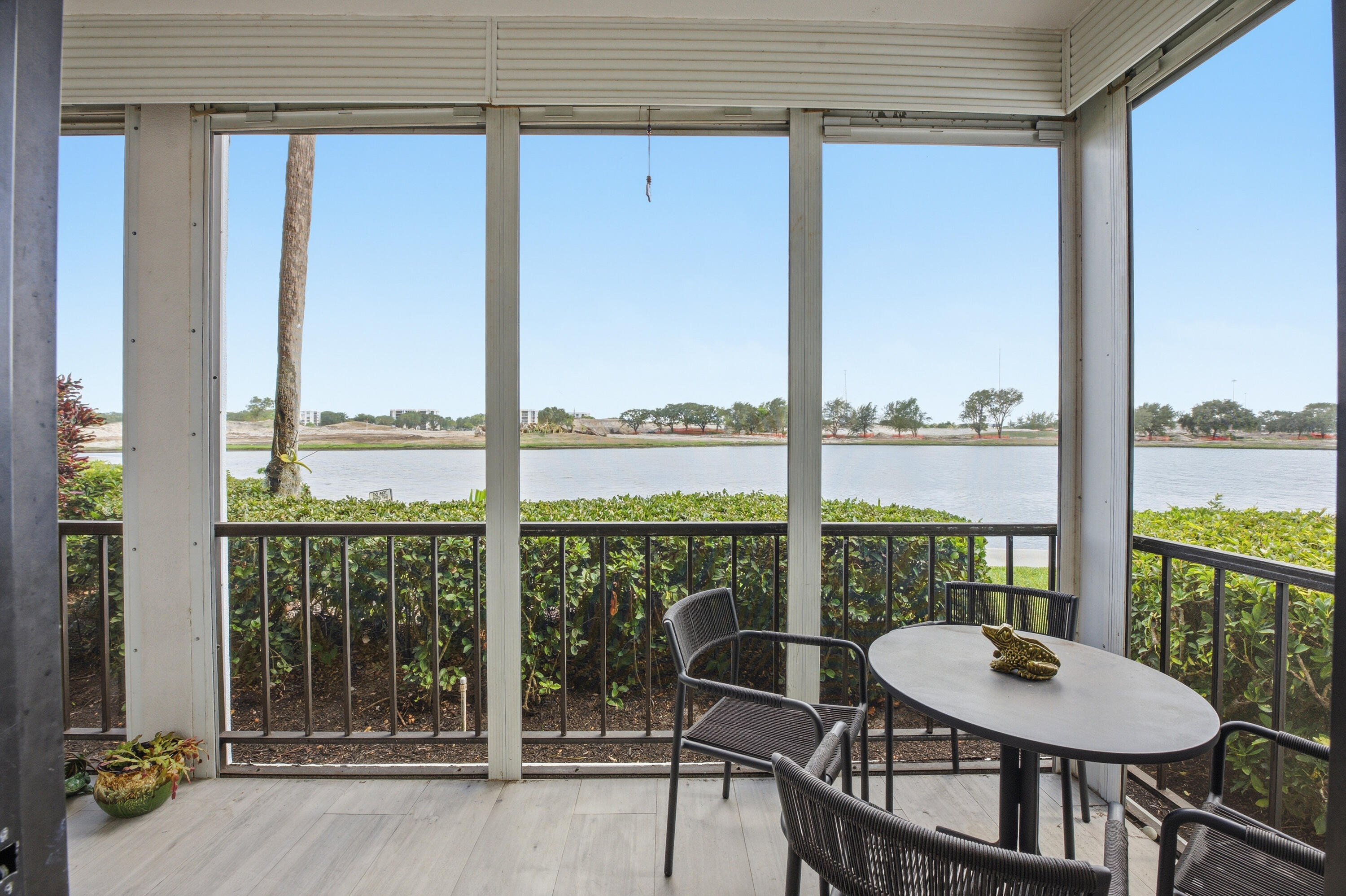 7768 Lakeside #515, Boca Raton FL 33434