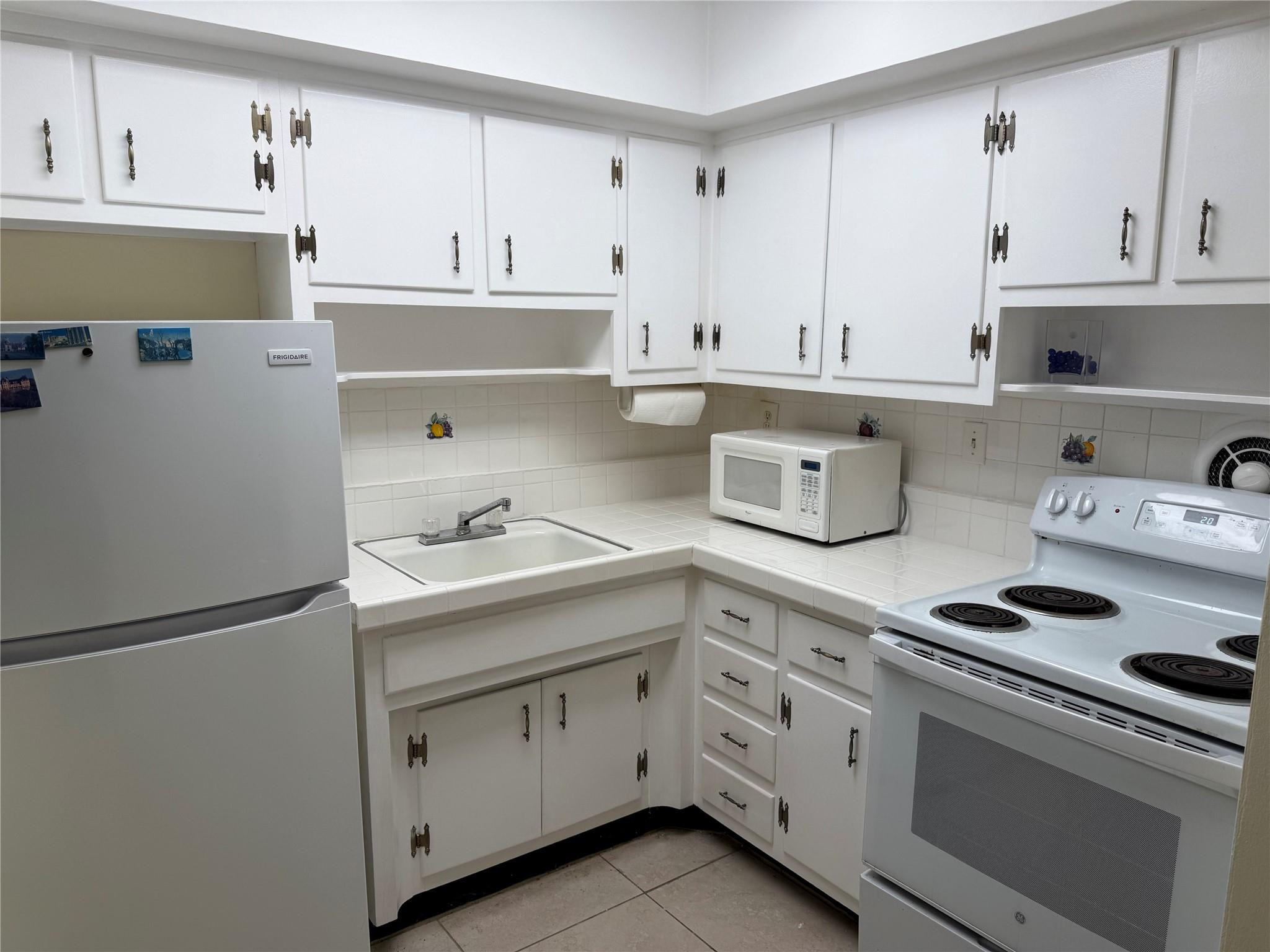 2841 NE 32nd #2, Fort Lauderdale FL 33306