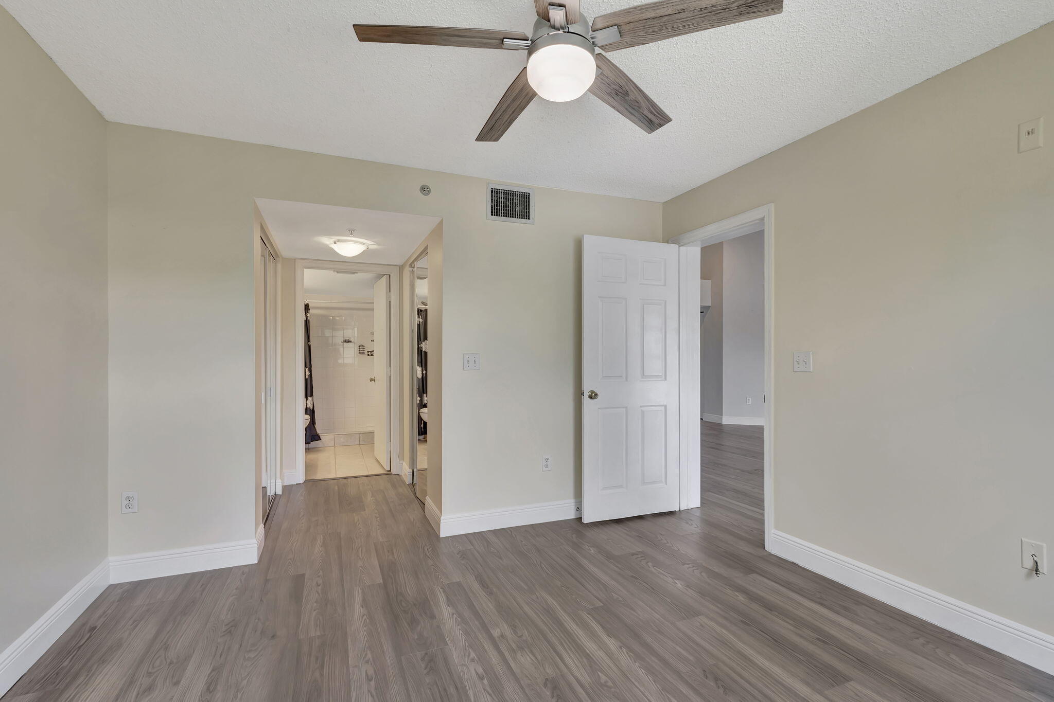 600 N Crestwood Ct #609, Royal Palm Beach FL 33411