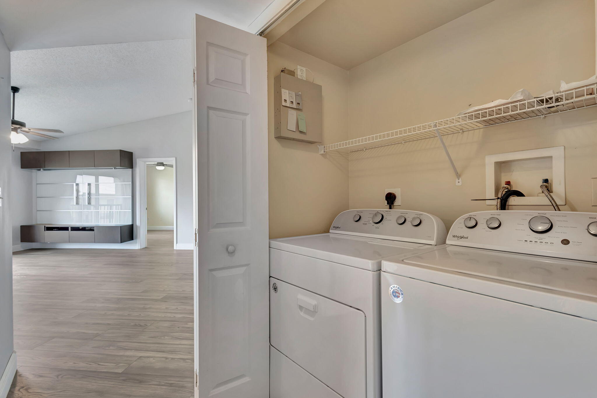 600 N Crestwood Ct #609, Royal Palm Beach FL 33411