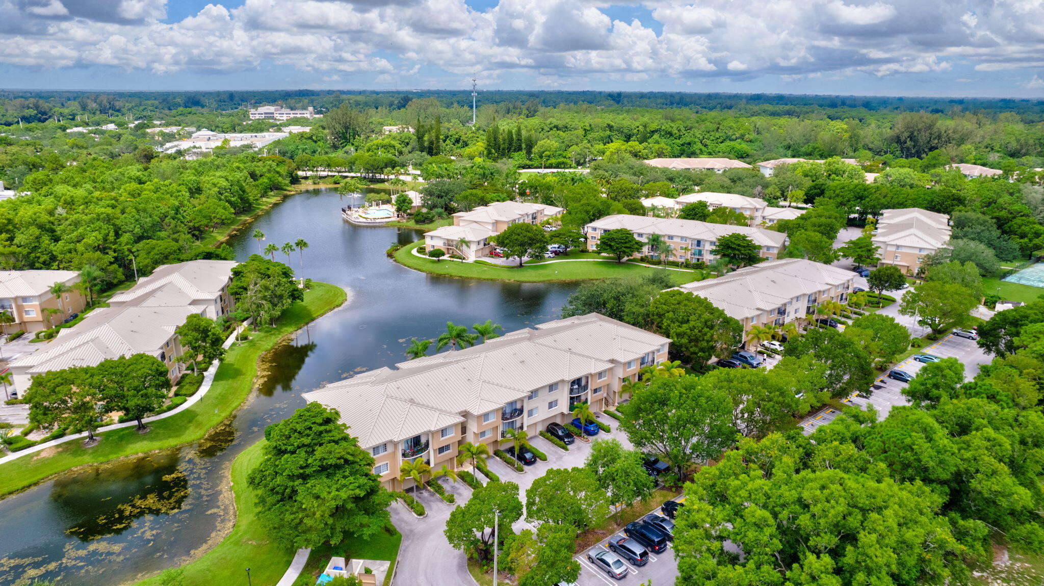 600 N Crestwood Ct #609, Royal Palm Beach FL 33411