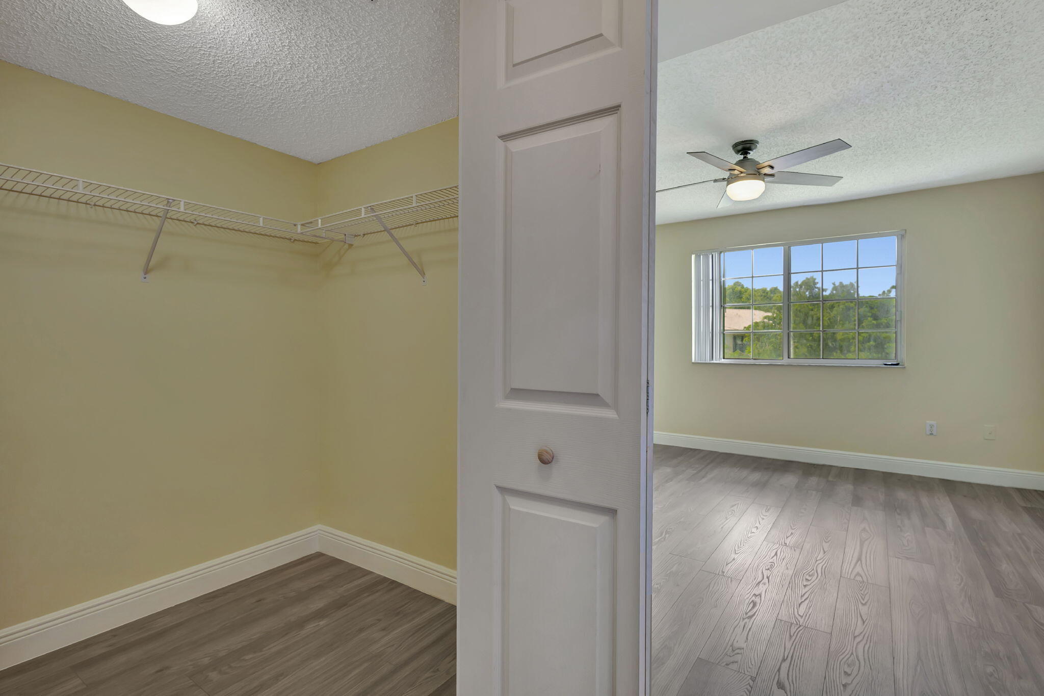 600 N Crestwood Ct #609, Royal Palm Beach FL 33411