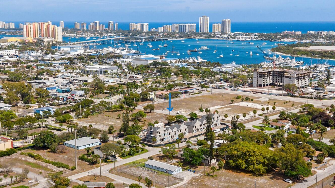 132 W 11th, Riviera Beach FL 33404