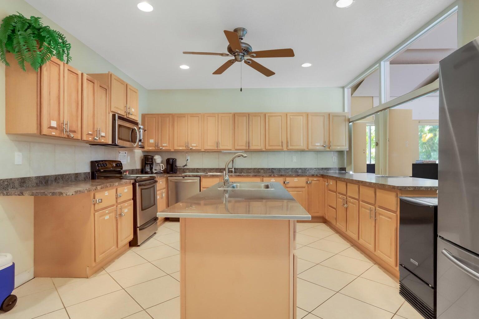 650 Snug Harbor #G301, Boynton Beach FL 33435