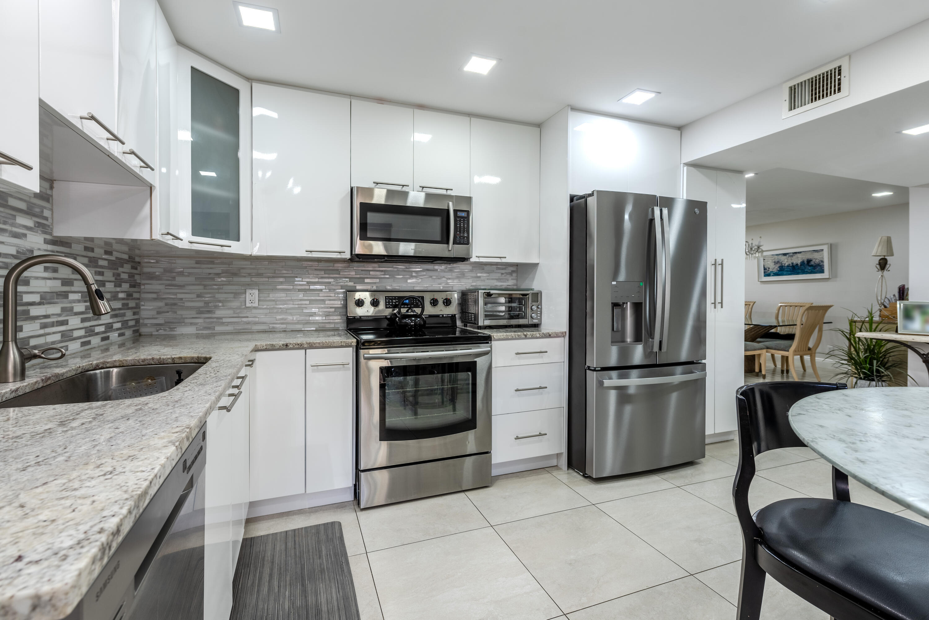 7509 Glendevon #1002, Delray Beach FL 33446