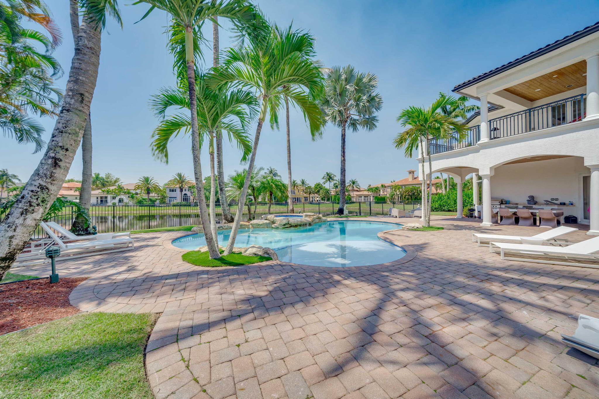 17593 Middle Lake, Boca Raton FL 33496