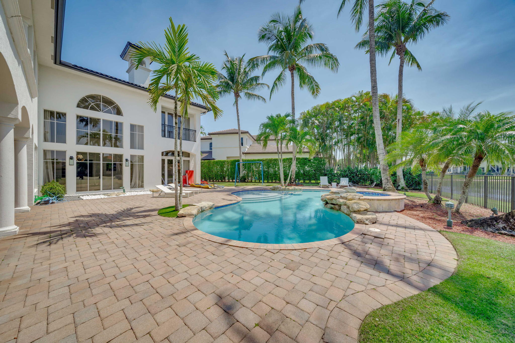 17593 Middle Lake, Boca Raton FL 33496