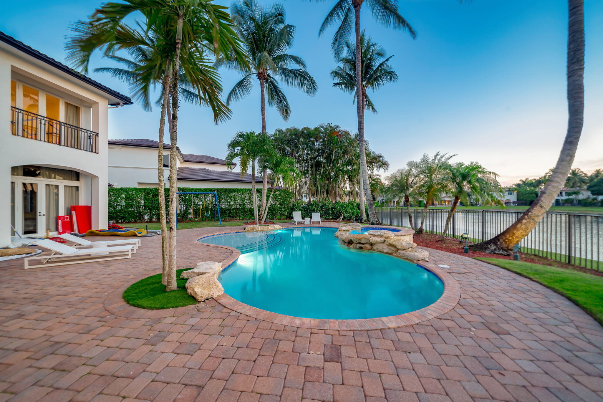 17593 Middle Lake, Boca Raton FL 33496
