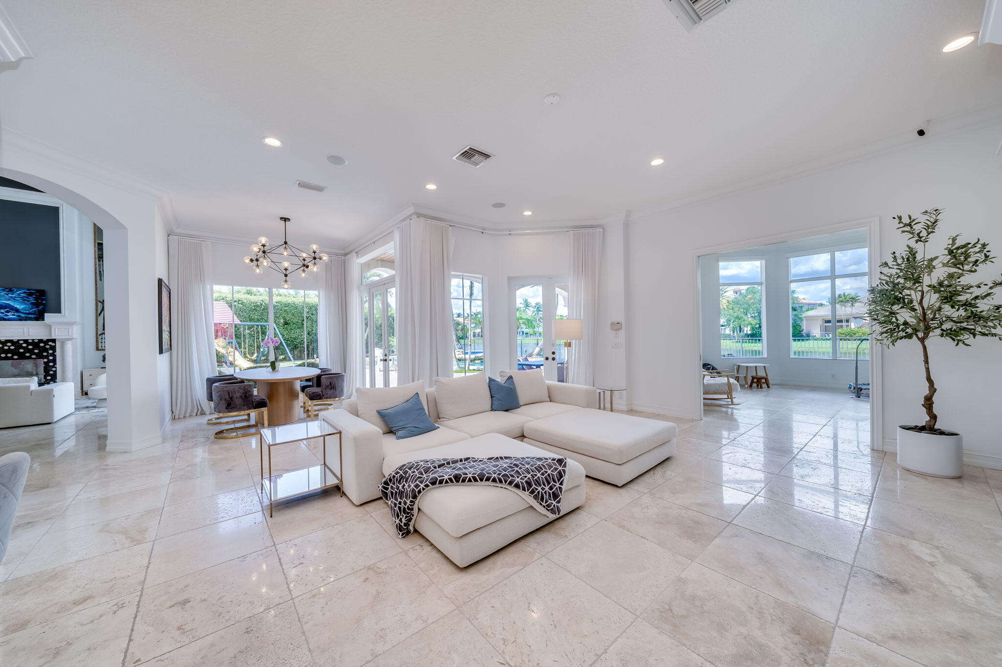 17593 Middle Lake, Boca Raton FL 33496