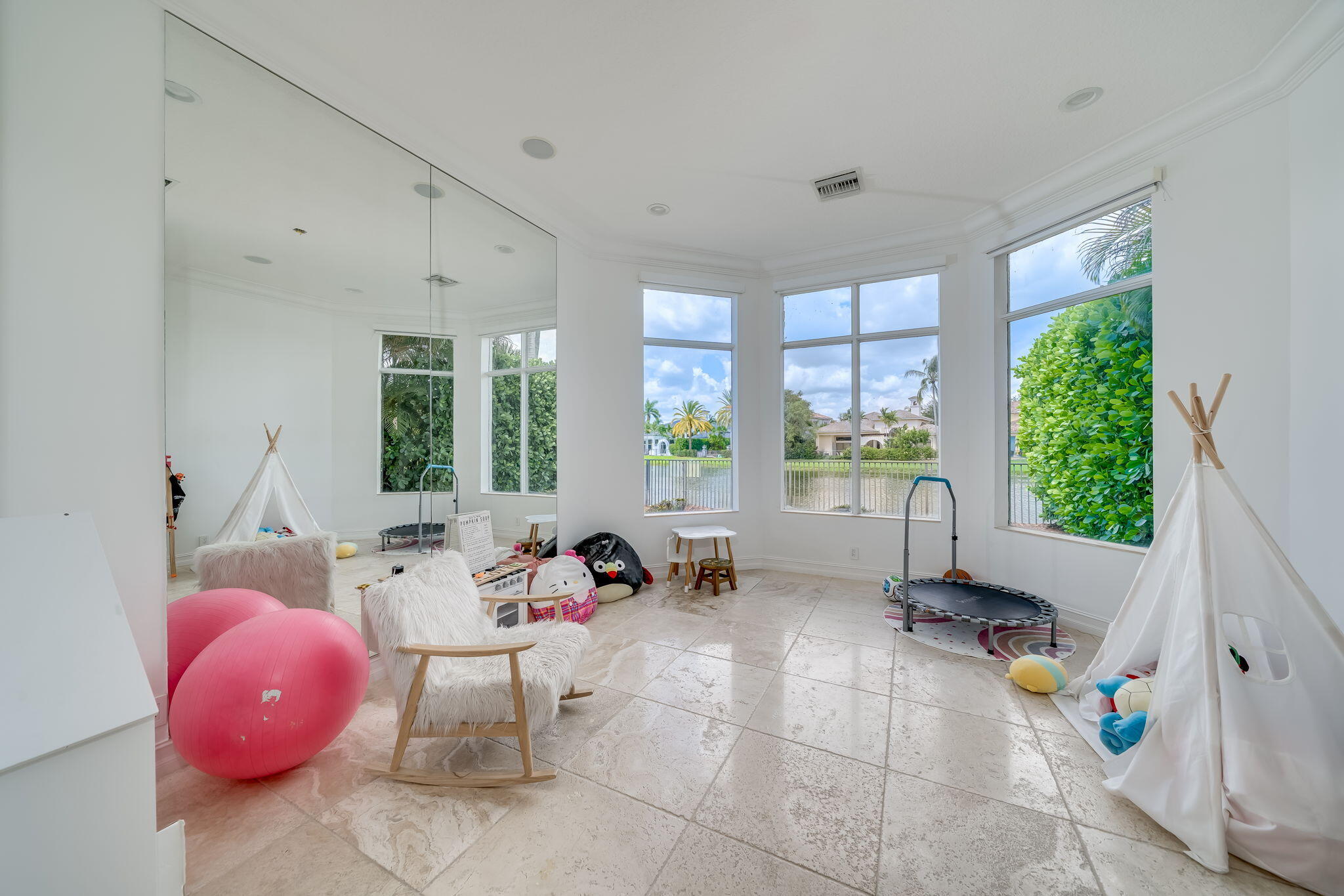 17593 Middle Lake, Boca Raton FL 33496
