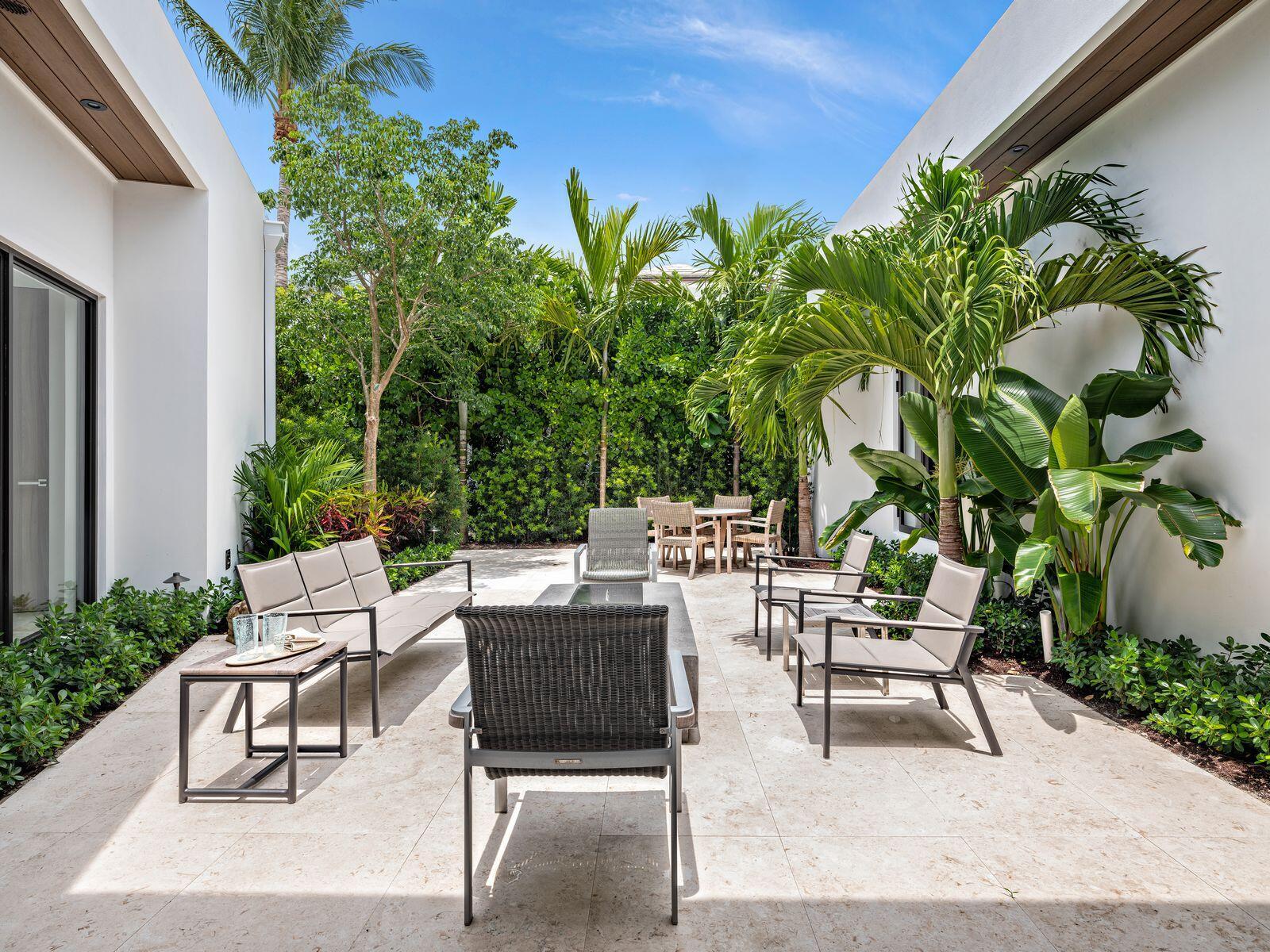 135 Churchill, West Palm Beach FL 33405
