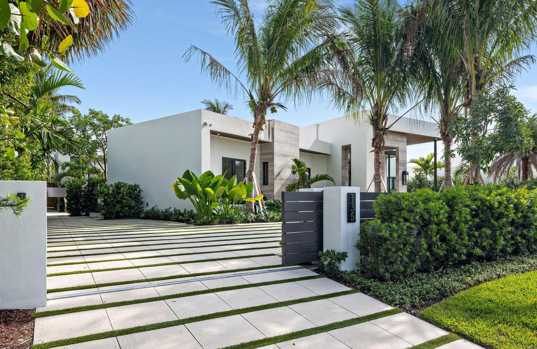 135 Churchill, West Palm Beach FL 33405