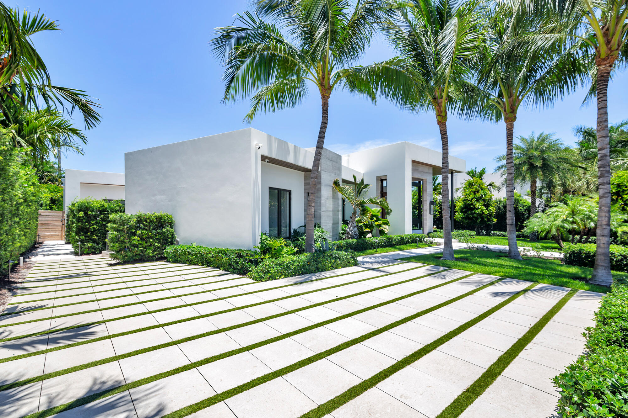 135 Churchill, West Palm Beach FL 33405