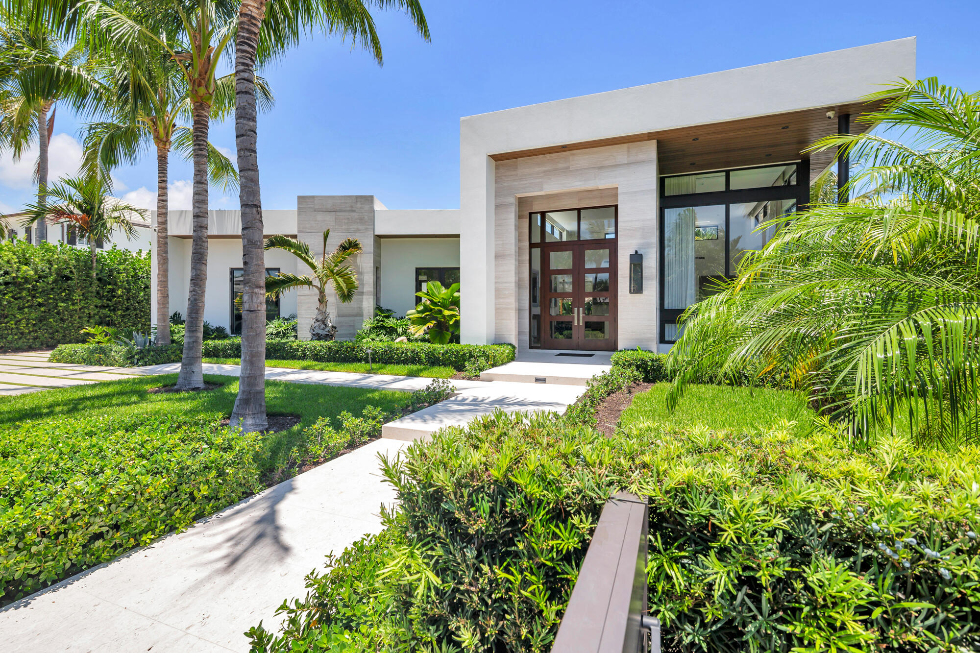 135 Churchill, West Palm Beach FL 33405