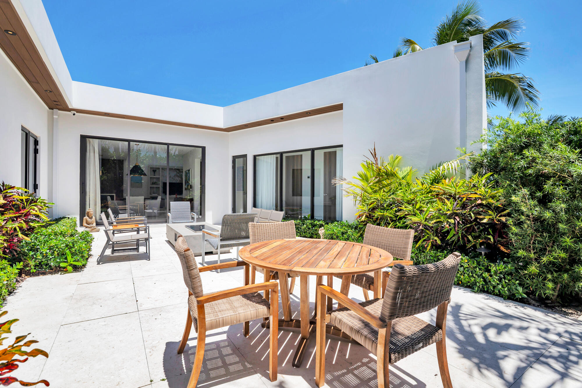 135 Churchill, West Palm Beach FL 33405