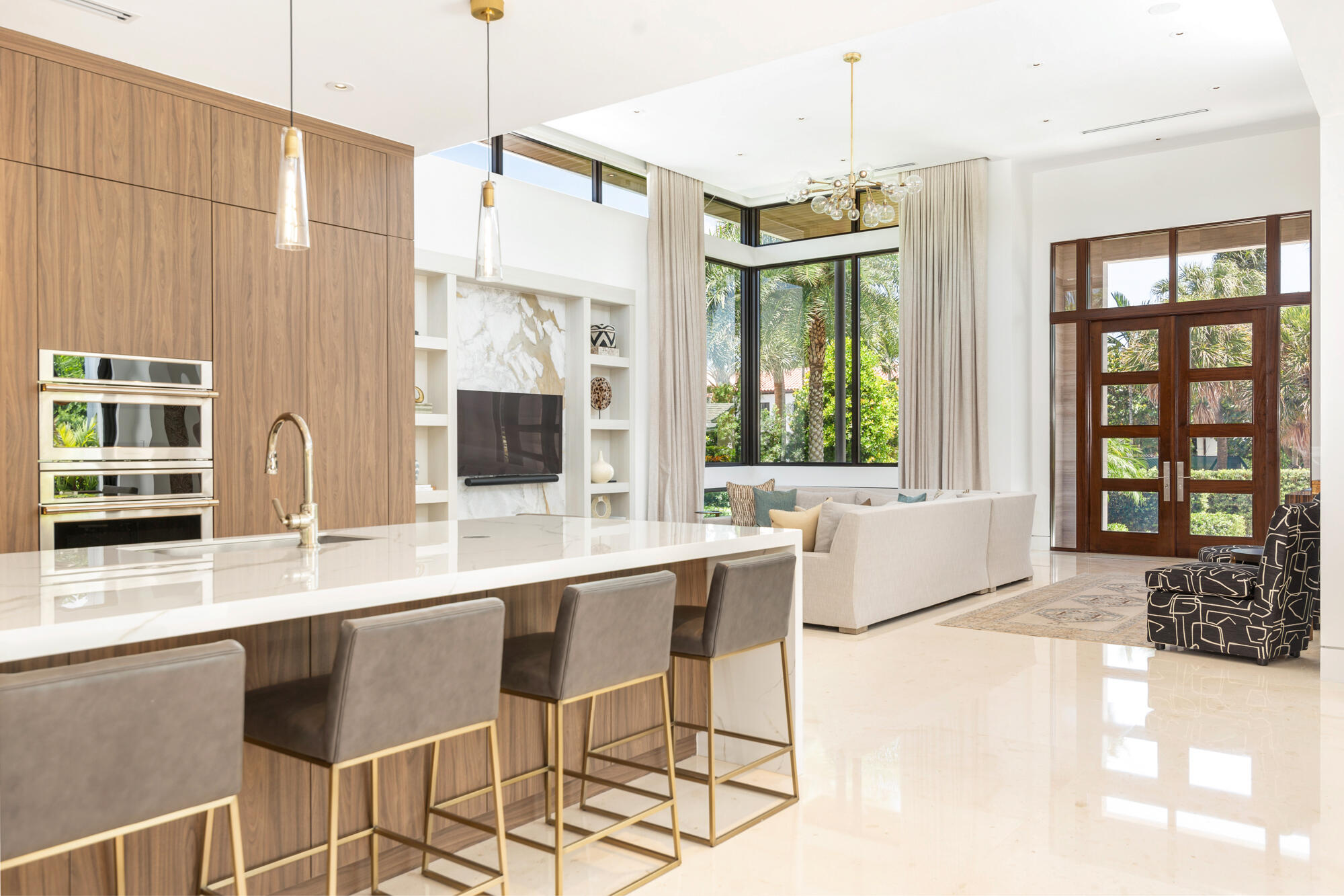 135 Churchill, West Palm Beach FL 33405