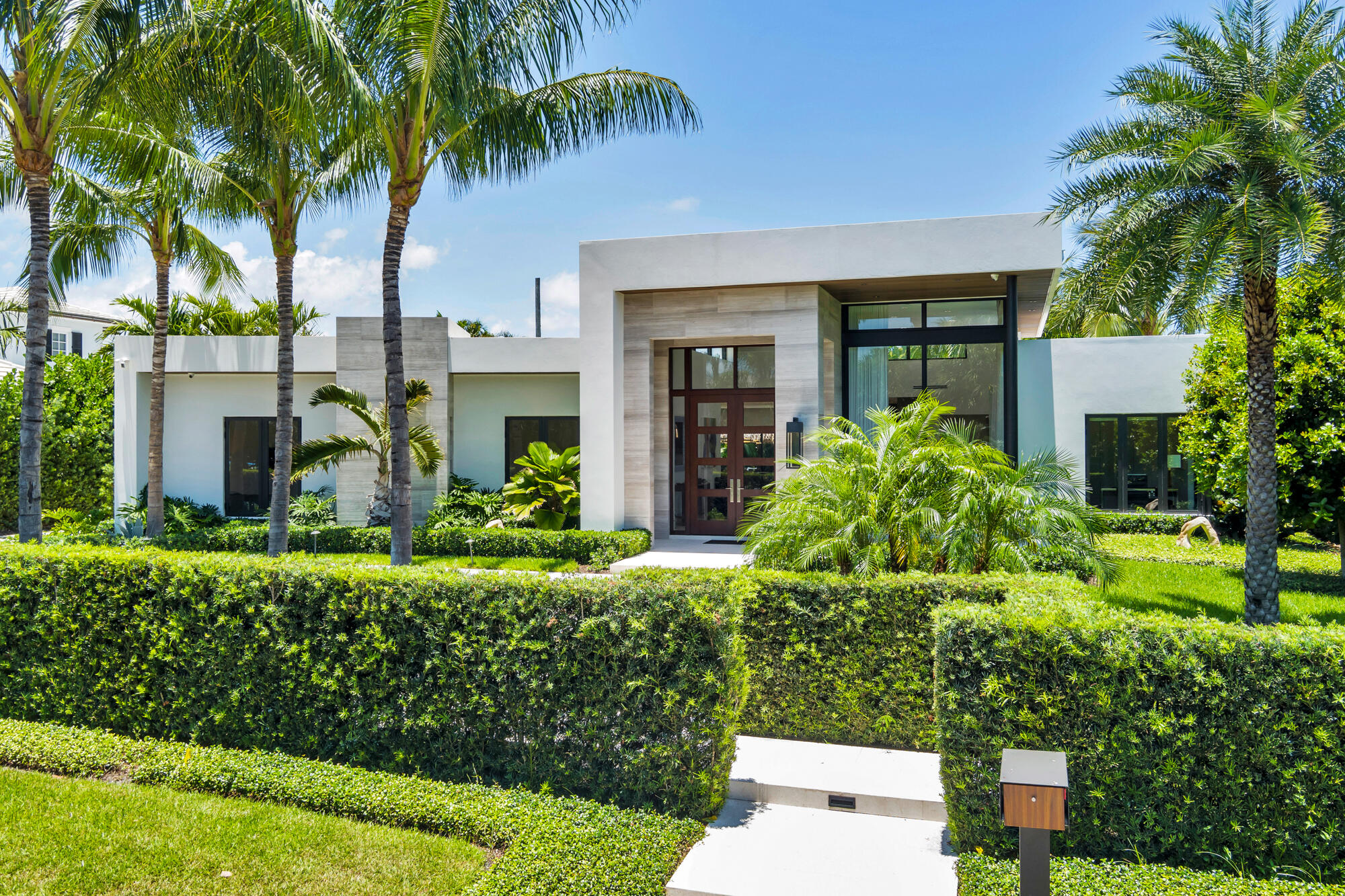 135 Churchill, West Palm Beach FL 33405