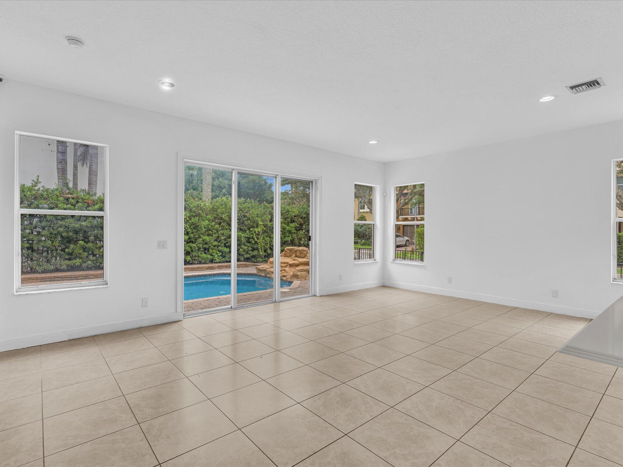 9286 Nugent, West Palm Beach FL 33411