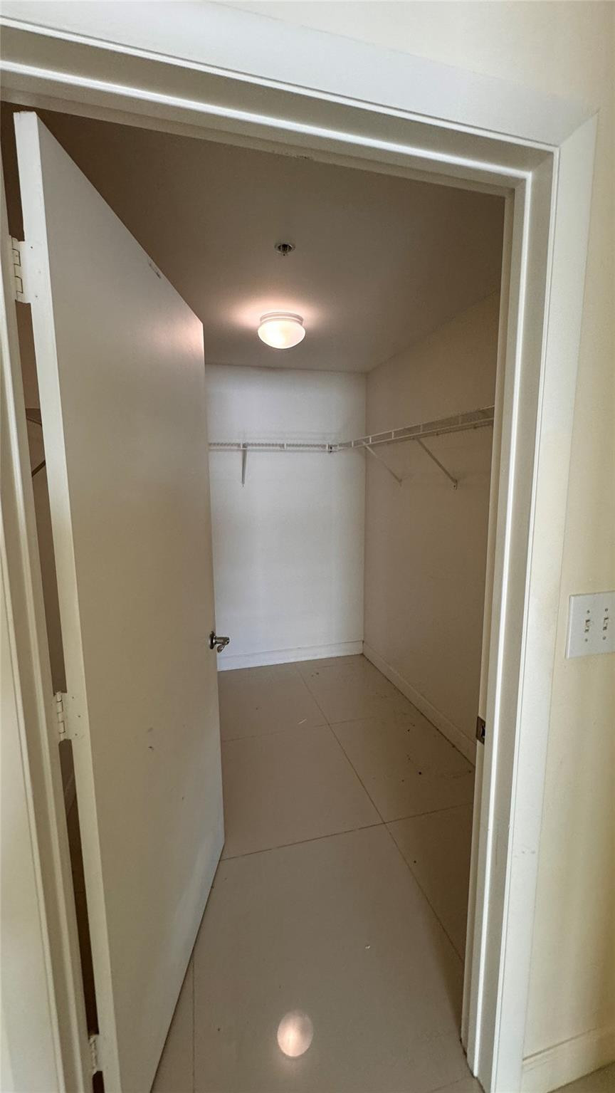 253 NE 2nd #3208, Miami FL 33132
