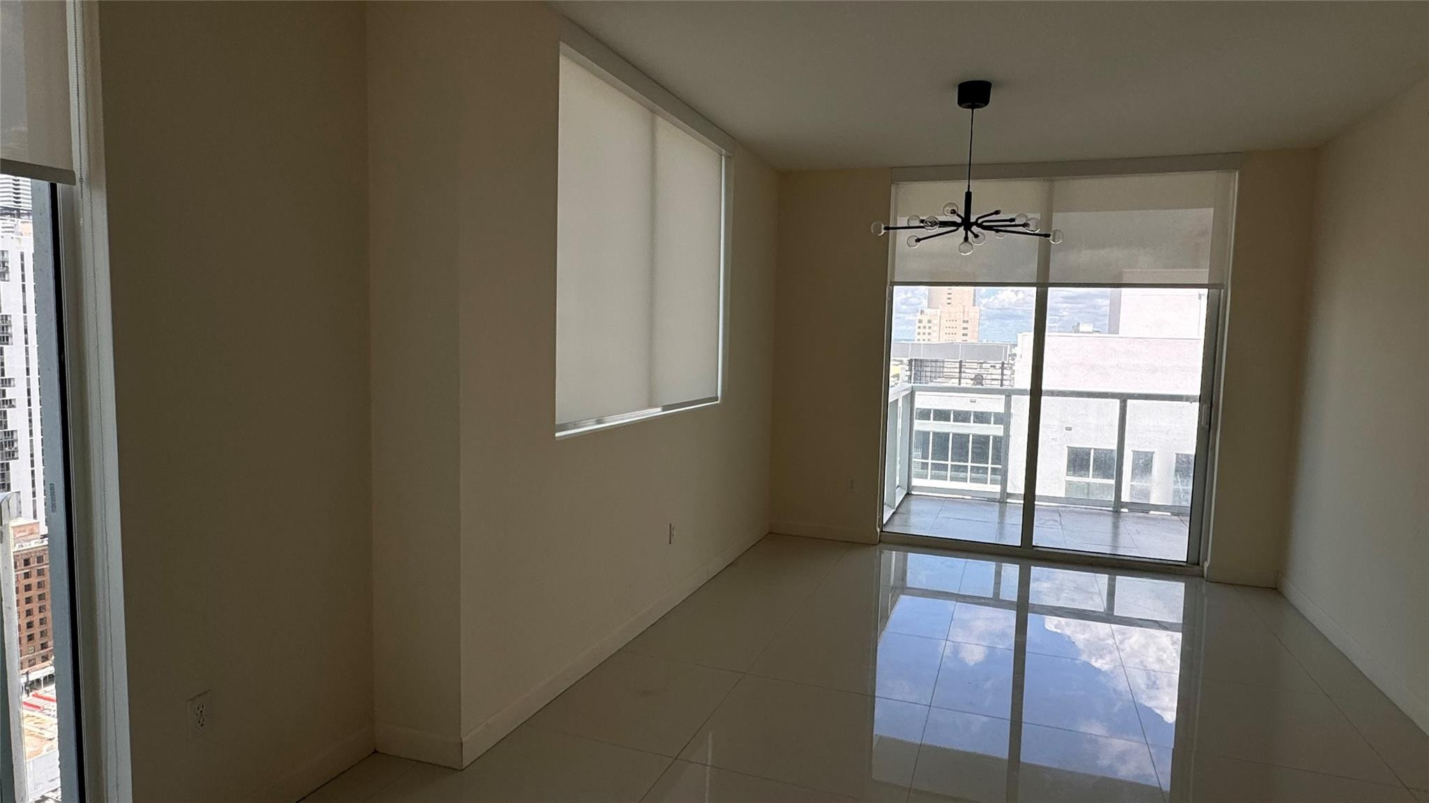 253 NE 2nd #3208, Miami FL 33132