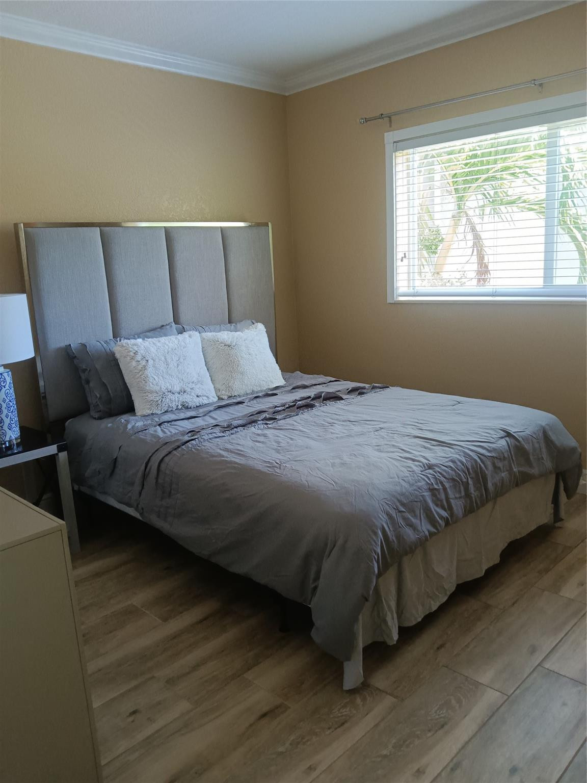924 SE 2nd #11, Fort Lauderdale FL 33301