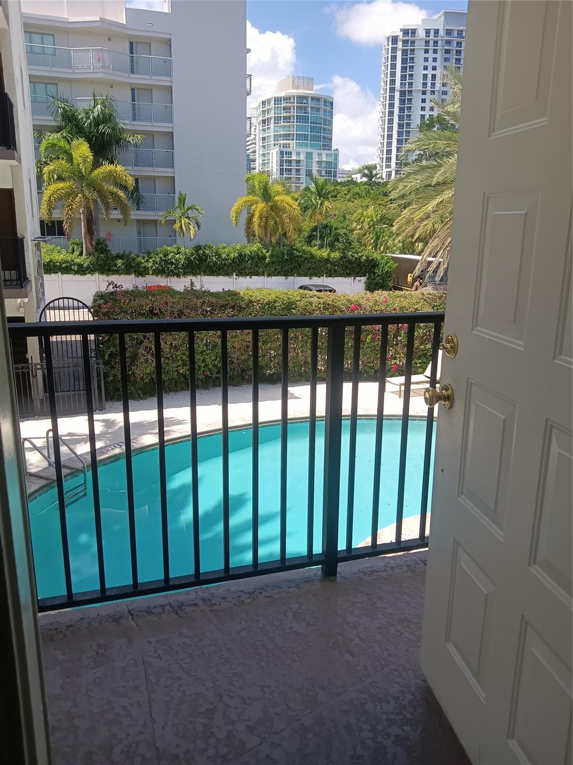 924 SE 2nd #11, Fort Lauderdale FL 33301