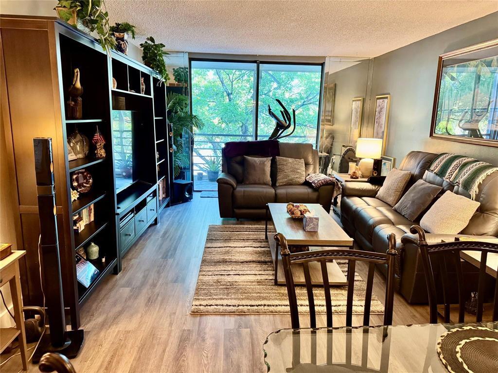 1800 SW 81st #1307, North Lauderdale FL 33068