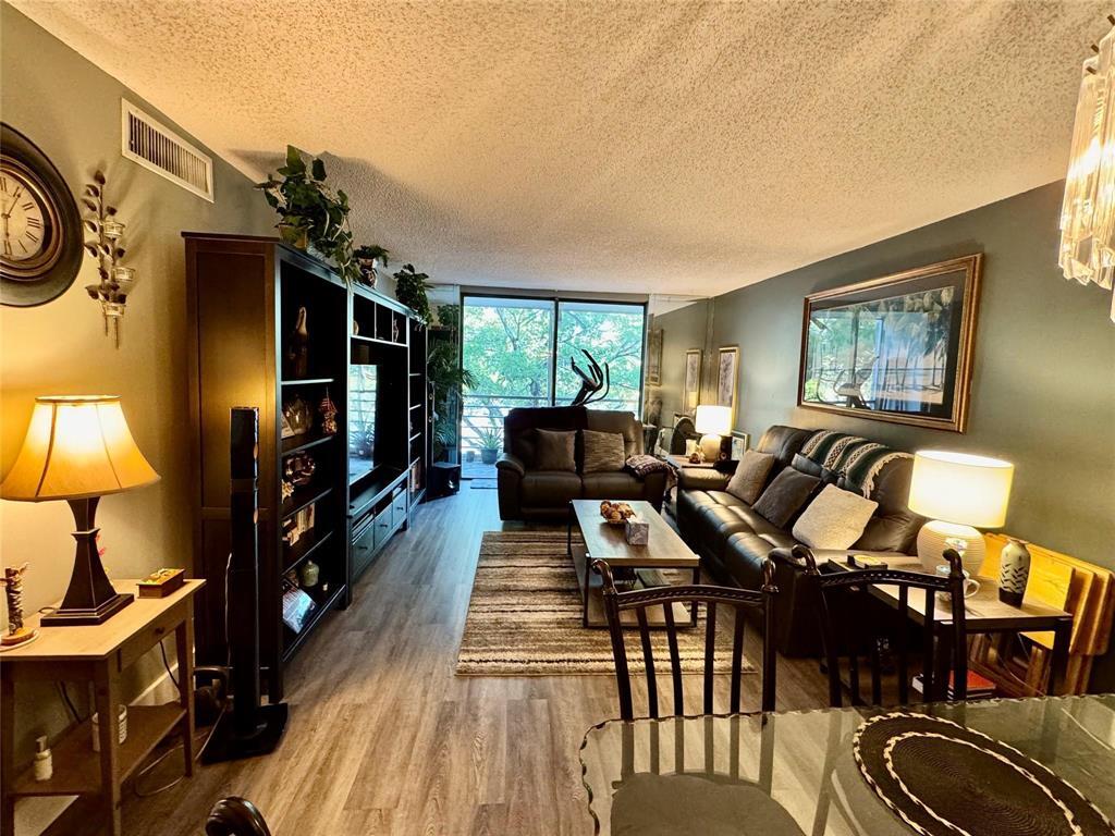 1800 SW 81st #1307, North Lauderdale FL 33068
