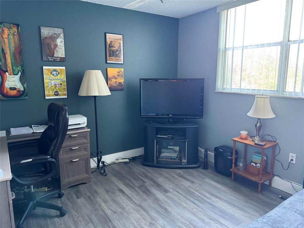 1800 SW 81st #1307, North Lauderdale FL 33068