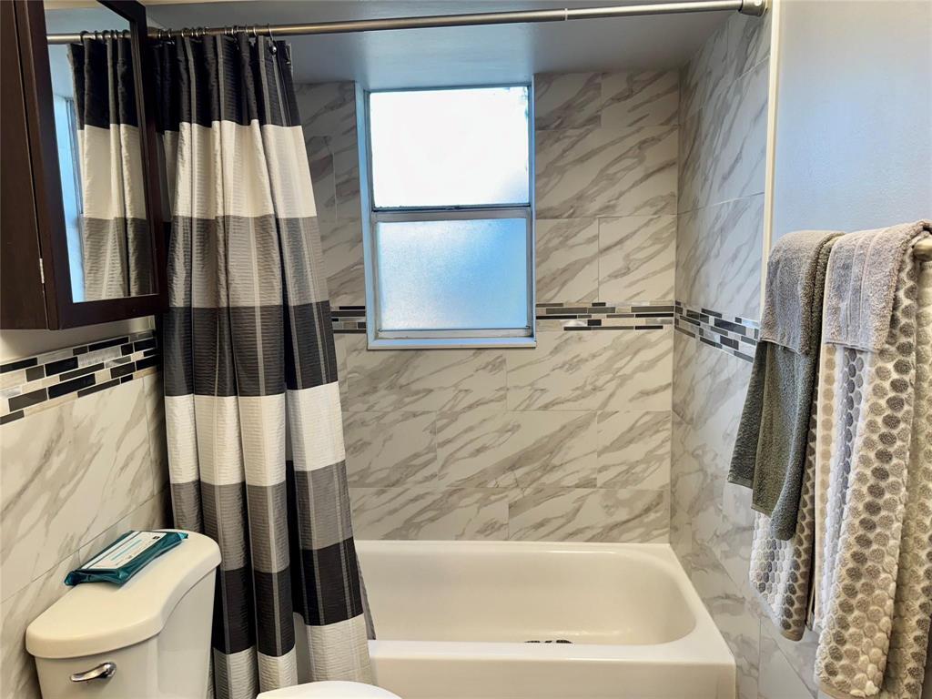 1800 SW 81st #1307, North Lauderdale FL 33068