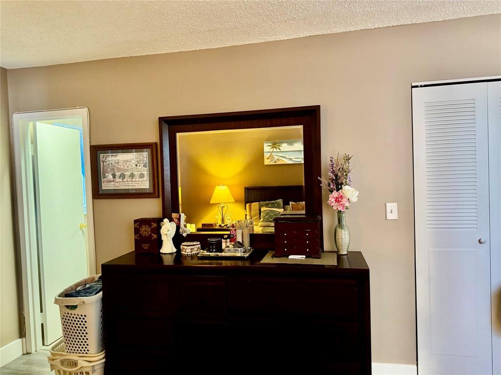 1800 SW 81st #1307, North Lauderdale FL 33068