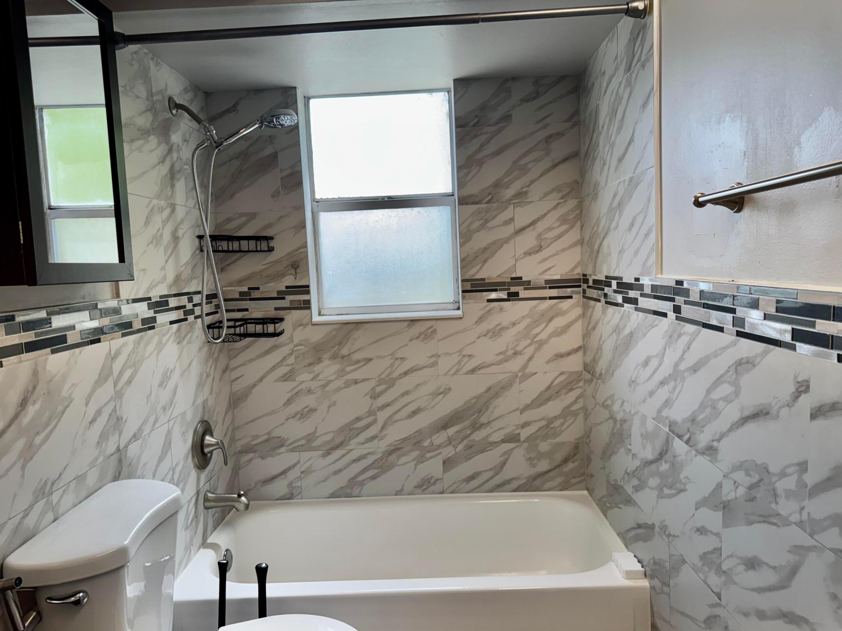 1800 SW 81st #1307, North Lauderdale FL 33068