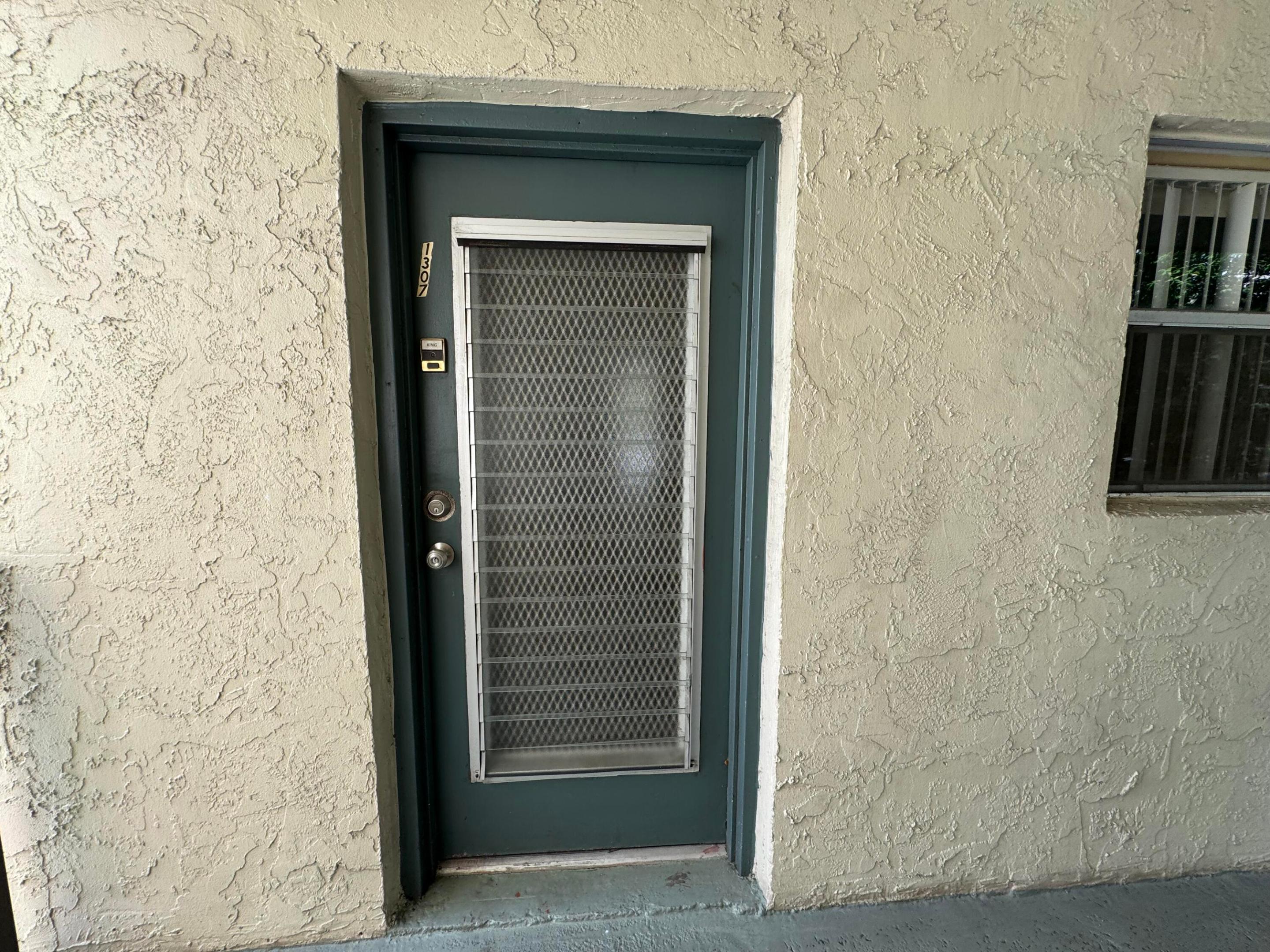 1800 SW 81st #1307, North Lauderdale FL 33068